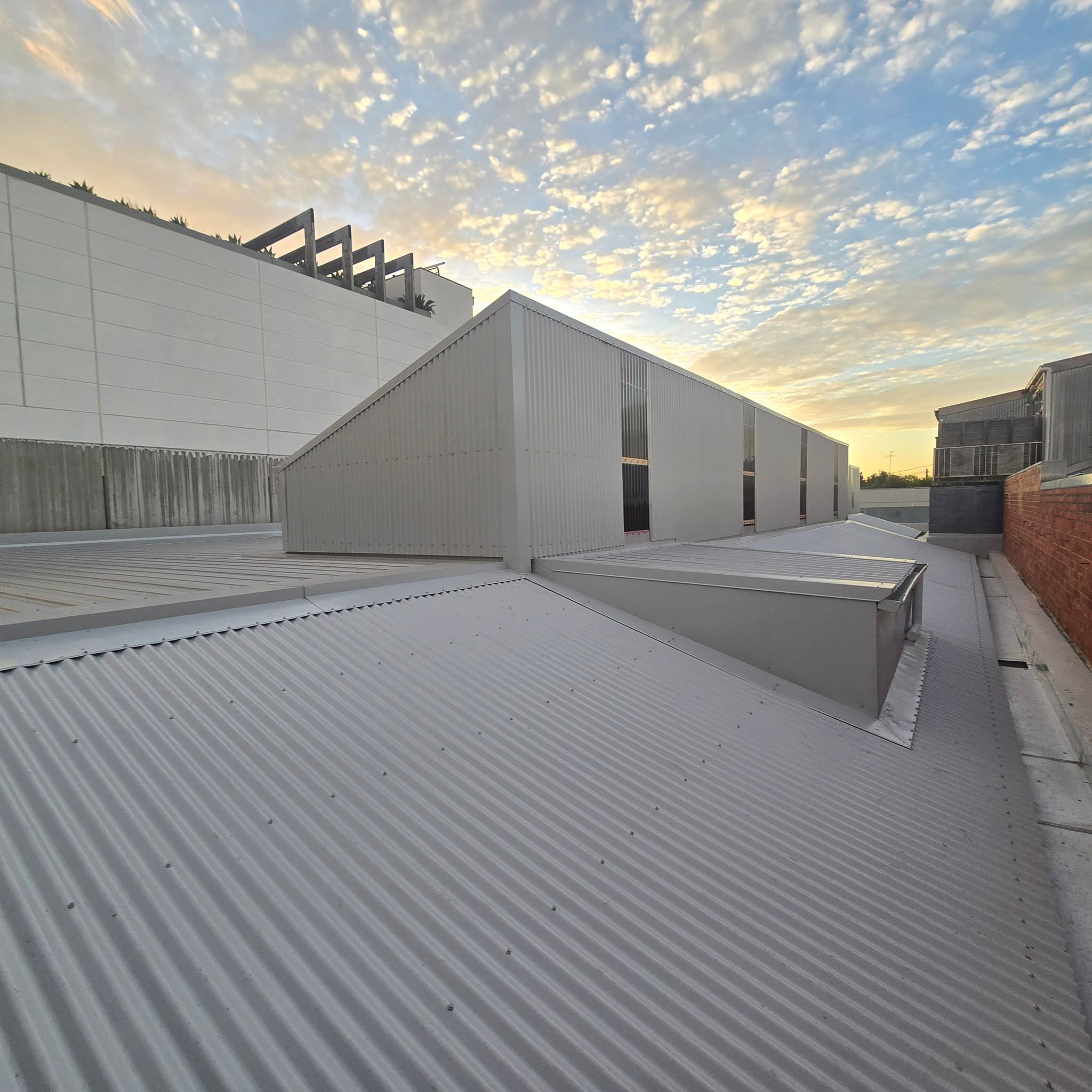 Take a moment to explore the before-and-after pictures of this warehouse located in South Melbourne, recently transformed by our team and with the help of @aaremovalist (asbestos removalist) .
Witness the remarkable change from an outdated asbestos roof to a modern @colorbondsteel roofing system featuring sleek corrugated and kliplok profile sheets in #shalegrey.
#Transformation #BeforeAndAfter #WarehouseRenovation #SouthMelbourne #AsbestosRemoval #Colorbond #SteelRoofing #RoofingSystem #HomeImprovement #Construction #Renovation #BuildingTransformation #ModernDesign #CorrugatedRoof #ShaleGrey #Architecture #InteriorDesign #IndustrialStyle #PropertyDevelopment #roofing #roofplumbing #metalroofing #roofer