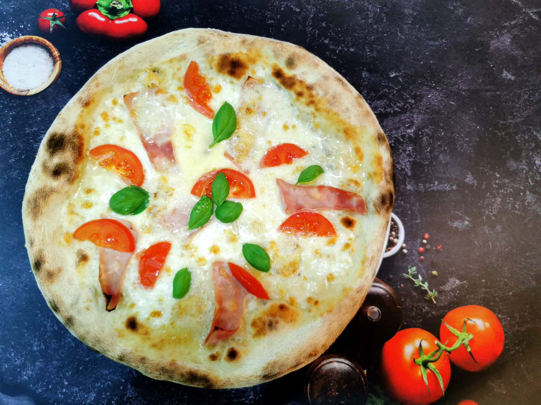 Neuer Monat - neue Pizza des Monats!
Diesen Monat ist die Pizza belegt mit Mozzarella, Hinterschinken, Gorgonzola, frischen Tomaten und Basilikum.
Preis 9,90 € (statt 12,50 €)
Die Aktionen und Preise sind nur gültig für die Bestellung über unsere Webseite oder telefonisch - nicht über LIEFERANDO.de, nur im Durchmesser 30 cm und nur solange der Vorrat reicht.
#pizza #pizzeria #pizzeriacortina #pizzalieferservice #lieferservice #pizzabruchsal #bruchsal #italienischeküche #cortina #foodporn #foodlover #pizzatime #pizzalovers #pizzerias #italy #italienfood #italianfood #italia #italienischespezialitäten #pizzadelivery