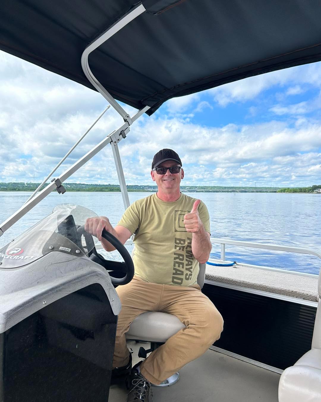 Captain Darren’s first boat ride! Great job Darren! ⛵️