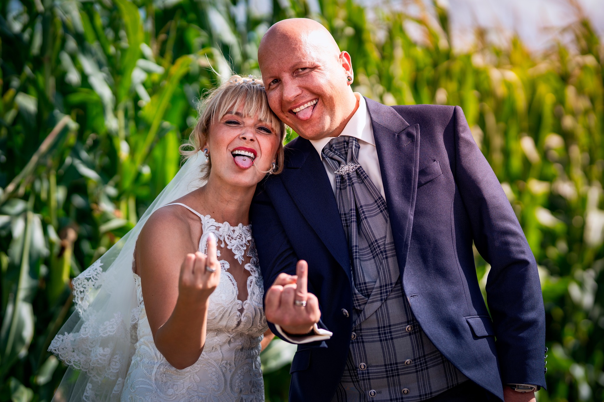 📸✨ Ewige Liebe in einem Bild eingefangen! Es war mir eine Ehre, die intimen Momente am schönsten Tag ihres Lebens festzuhalten. 💑💖 #Liebesgeschichte #Hochzeitsfotografie #EwigeLiebe
Jedes Bild erzählt eine Geschichte voller Emotionen, Liebe und unvergesslichen Augenblicken. Diese beiden strahlten vor Glück, und es war mir eine Freude, ihre Geschichte zu dokumentieren. 🌟📷 #MagischeMomente #LiebeImBild #Hochzeitszauber
Die Liebe steckt in den Details – vom zarten Händchenhalten bis zum ersten Blick nach dem Ja-Wort. Jeder Moment war einzigartig und voller Bedeutung. 💞✨ #Detailverliebt #Liebesdetails #Hochzeitsmomente
Wenn auch ihr eure Liebe festhalten möchtet, lasst es mich wissen! 💌📷 Ich freue mich darauf, eure einzigartige Geschichte zu erzählen. ✨ #Hochzeitsfotograf #LiebesgeschichtenErzähler #momentefesthalten
#Hochzeitsfotografie
#Liebesgeschichten
#EwigeLiebe
#Hochzeitsmomente
#Hochzeitszauber
#BrautundBräutigam
#Hochzeitsdetails
#Liebesblick
#MagischeHochzeit
#Hochzeitsfotojournalismus
#VerliebteBlicke
#Traumhochzeit
#Hochzeitsfotograf
#EmotionaleFotografie
#Hochzeitsfotoinspiration
#metzgerfoto