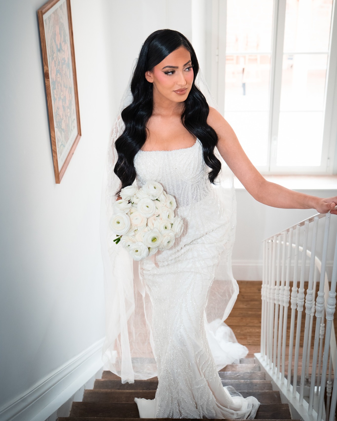 ✨ Au Domaine de Bonaveau, chaque mariage devient un moment magique 💍💐. Entre élégance et raffinement, laissez-vous envoûter par un cadre lumineux et intime, parfait pour un jour inoubliable ✨
Photographe : @photographe_valence
Vidéaste - photographe : @_.am_photography
Makeup : @ayabeauty._
Coiffures : @sahra.hairstyle2
Spray tan : @nudavalence
Créations personnalisées : @creations_for.you
Modèles : @mayleedn @deborahdang
Robes : @siara.caftan
Floral designer : @maison_dcm_
Lieu : @domaine_de_bonaveau