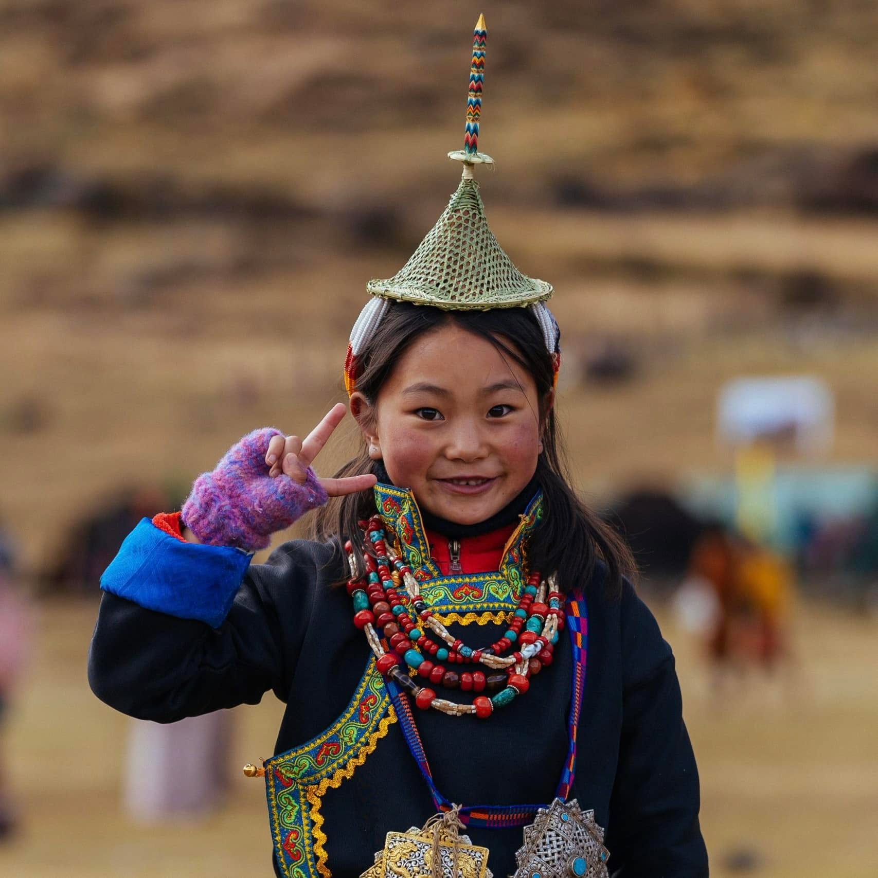 Ontdek de Kingdom of Happiness Bhutan, een mystiek land waar traditie, spiritualiteit en de adembenemende landschappen van de Himalaya met elkaar verweven zijn.
#bhutan #festive #samenreizen #landschappen