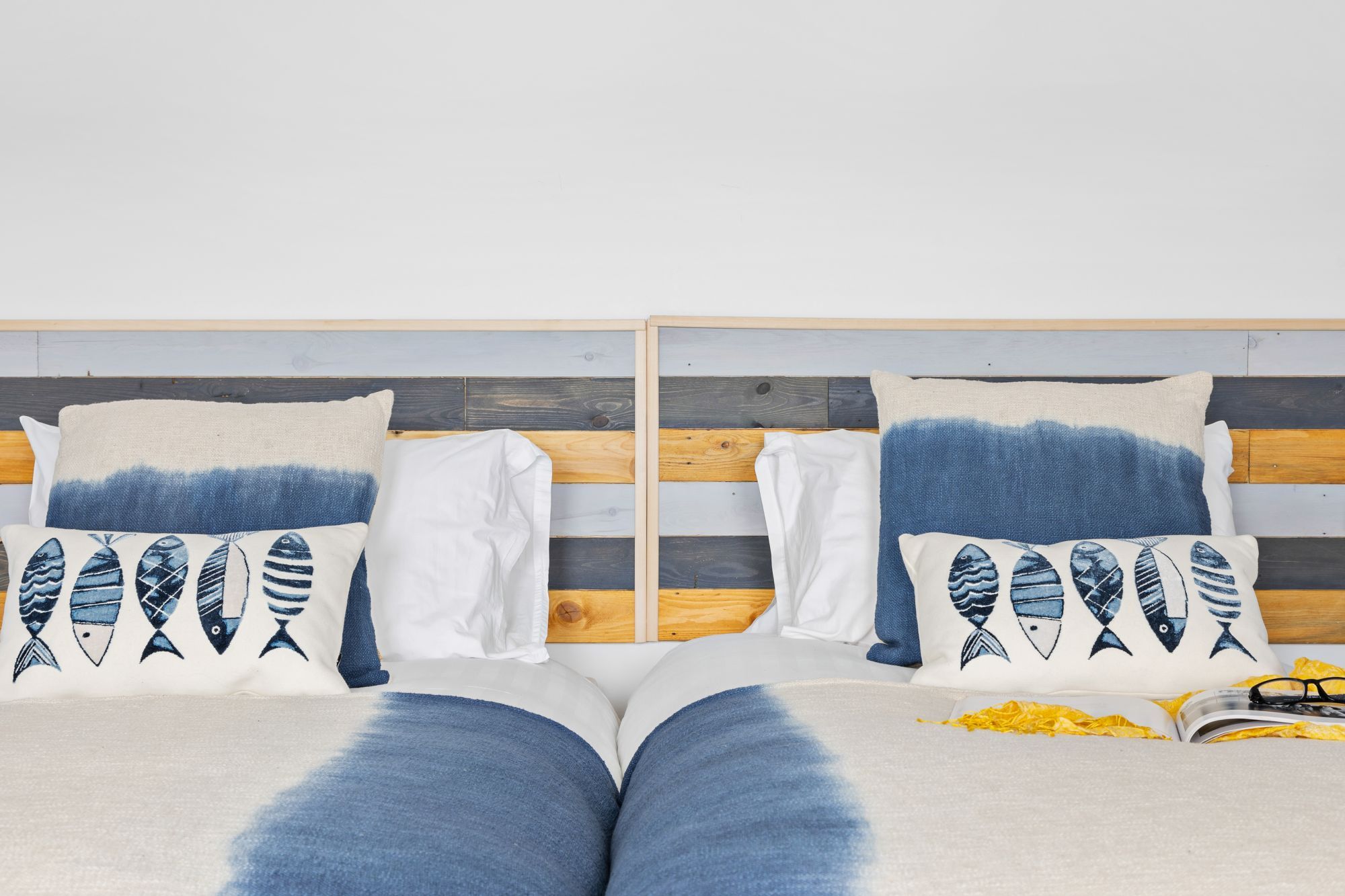 Step inside: The Vista, No. 9 🌊
With its stunning countryside setting and Woolacombe Bay on its doorstep, this beautiful eco home is what dreamy coastal escapes are made of.
🛏 4 bedrooms
🛁 3 bathrooms
🌊 Hot tub
🛜 WiFi
⛱ Less than 5km from beach
🏊♀️ Pool
#Willingcott #MayBankHoliday #SprinkBankHoliday #LongWeekendRetreat #EscapeToTheCoast #LuxuryLiving #DevonEscape