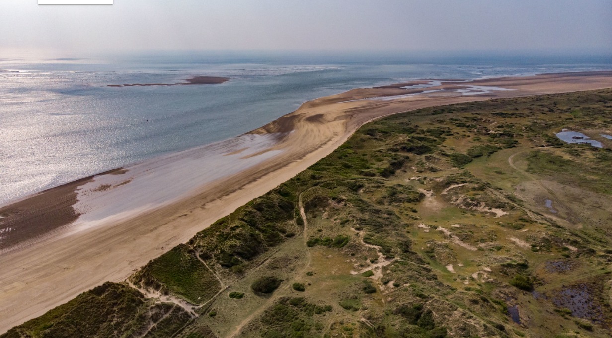 Just a short drive from Woolacombe, the famous Saunton Beach awaits right on your doorstep—3.5 miles of glorious golden sand, backed by Braunton Burrows sand dune system.
#EscapeToTheCoast #UnforgettableMoments #LuxuryLiving #CoastalRetreat #LuxuryEscapes #DevonEscape #EcoDestination #UnwindInStyle #CoastalGetaways #EcoLuxuryLiving