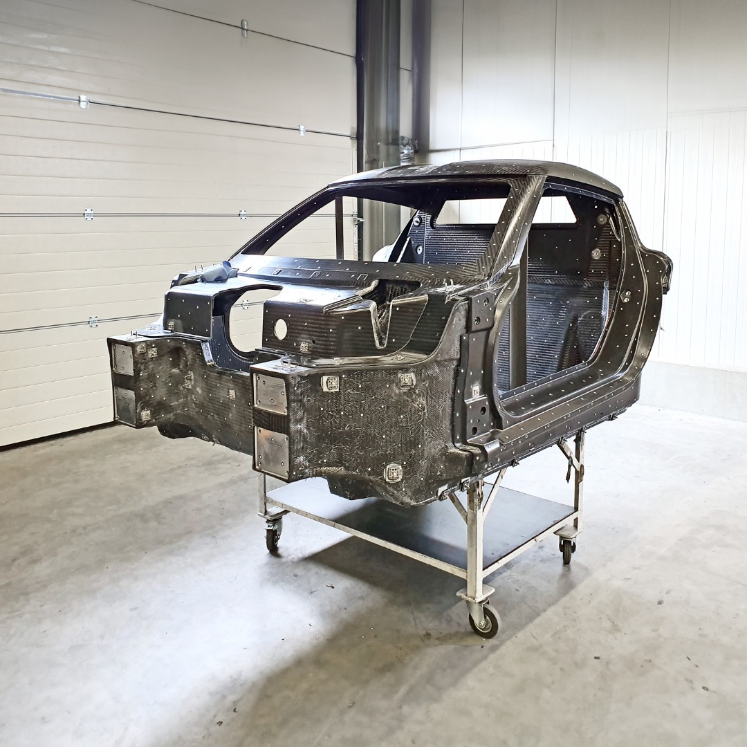 The black gold – CFRP is one of our favorite lightweight materials to create structure and design components up to complete systems.
What about you?
.
.
.
#cfrp #carbonfiber #carbon #carbonfibre #cfk #fullcarbon #kohlefaser #composites #composite #fromsketchtoreality #VELAPerformance