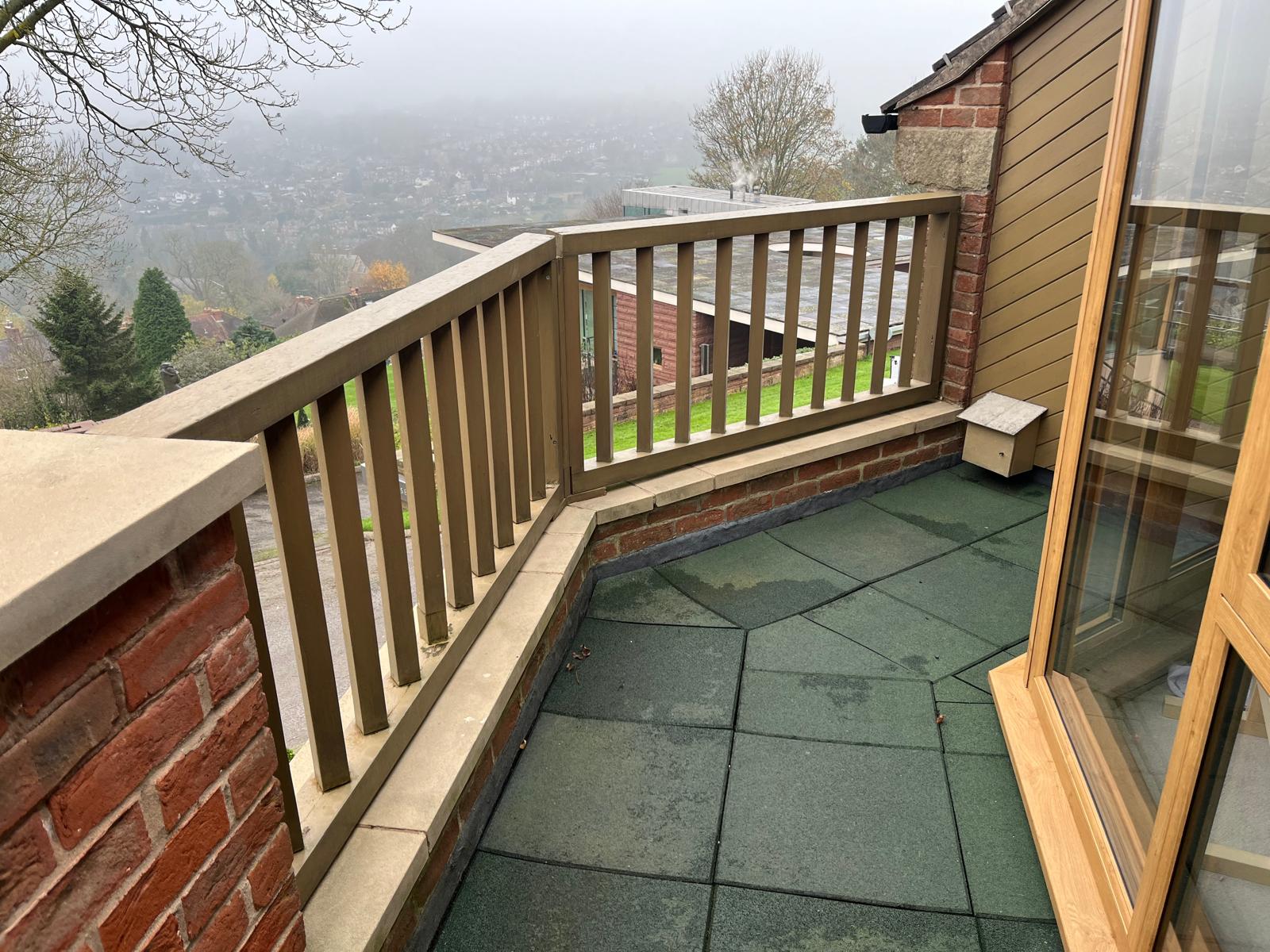 đ **Balustrade Revamp: A Blend of Strength and Style**
Weâve transformed this space with a frameless glass balustrade, replacing the old, rotten timber vertical balusters for a fresh and modern look.
This bespoke design features:
đš Stainless steel spigots for robust and minimalistic support.
đš A capping rail for a refined finish.
đš A beautiful Peridot design printed onto the glass, adding character and a unique touch.
Itâs more than just a balustrade â itâs a statement piece, offering safety and elegance in one!
Explore how we can elevate your space at www.premierglassbalustrades.co.uk
#GlassBalustrade #BalustradeUpgrade #StainlessSteelSpigots #PeridotDesign #ModernLiving #PremierGlassBalustrades