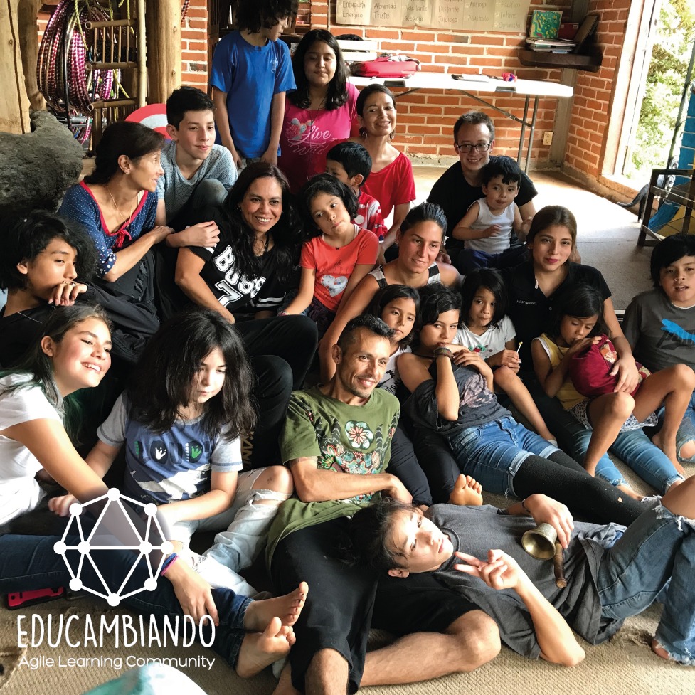 Nuestra campaña de Fondeo es en beneficio de todas las infancias y la posibilidad de exploración de nuevos paradigmas basados en tejido comunitario, queremos hacerlo accesible para todas y todos a través del amor que sustenta nuestro trabajo y el apoyo de quienes pueden aportar con unos pesitos o pesotes a esta campaña a través de Donadora
Link en la Bio ☝ o escríbenos!
Gracias!
#educacionalternativa #fondeo #homeschooling #infancia #escuelaalternativa #educacion #unschooling #homeschoolingmoms #cocrianza #ComunidadDeAprendizaje #consentimiento #crowdfunding #maestrascreativas #alc #comunidad #economiadelregalo