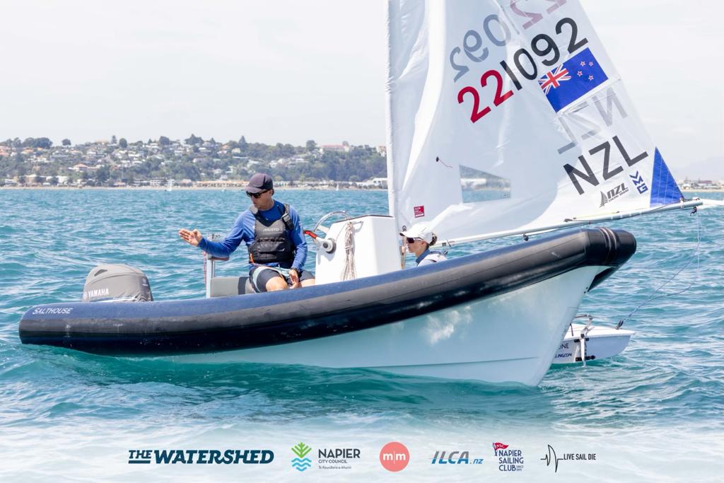 Coach Pilkington looking relaxed and comfortable in a Salthouse Coach Boat during the New Zealand ILCA Nationals in Napier over the weekend. 👌
#livesaildie
#napiersailingclub
#thewatershed
#internationallaserclassassociation ILCA