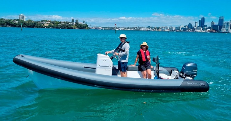 If you live in New Zealand at the moment, you'll know that summer is a very distant memory - we found this little gem of a photo today, just to remind us what summer in a 5.8mtr Salty looks like 🌞🌞