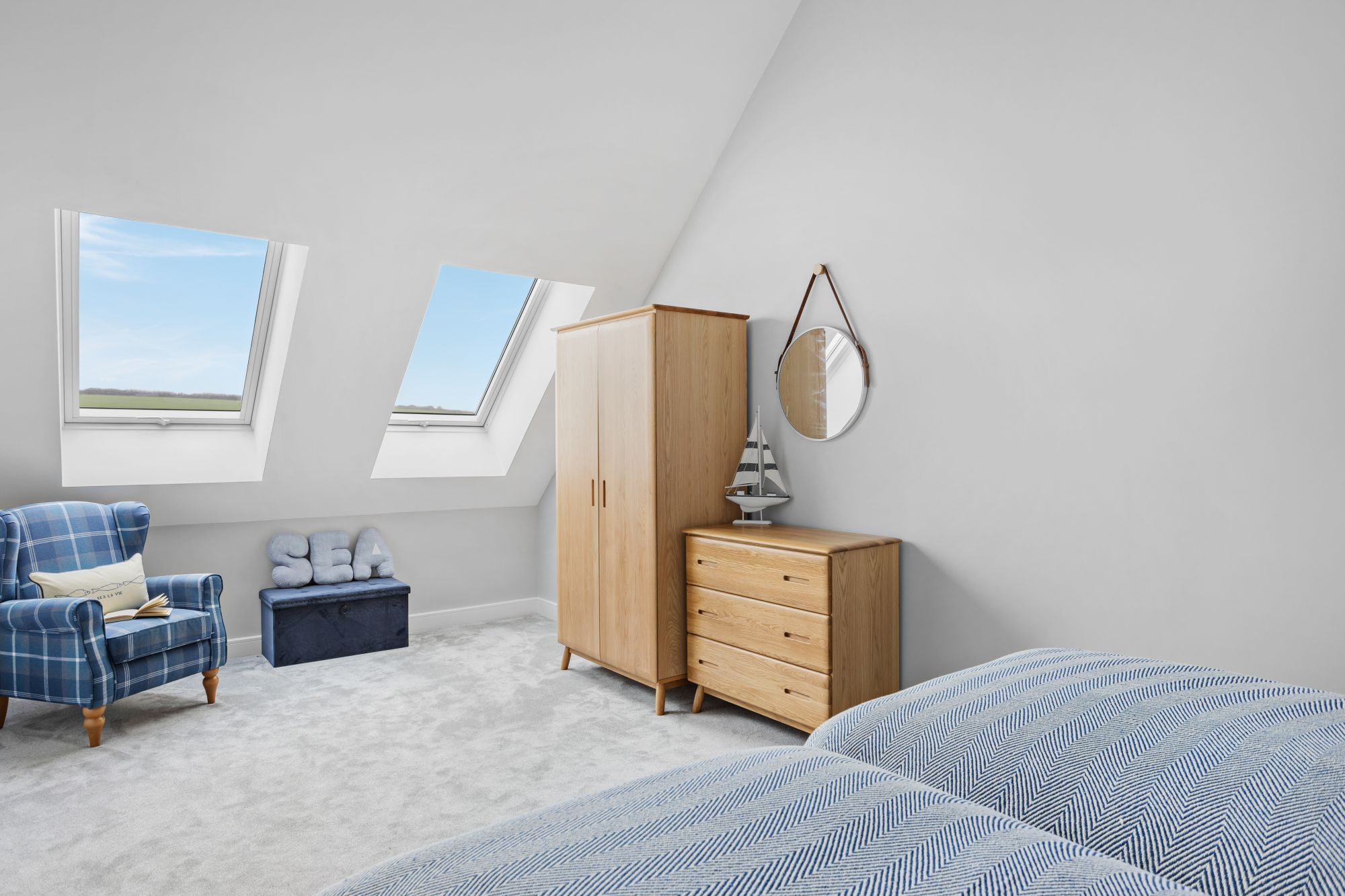 Shades of blue inside No. 2 🔷
Creating a serene and coastal-inspired ambiance, each room is designed to reflect the beauty of the nearby ocean, offering a peaceful retreat that feels both stylish and refreshing.
#Willingcott #Woolacombe #EscapeToTheCoast #DevonHoliday #DevonEscape #CoastalEscape #SummerHolidays #DogFriendlyStaycation #NorthDevonCoast #LuxuryLiving