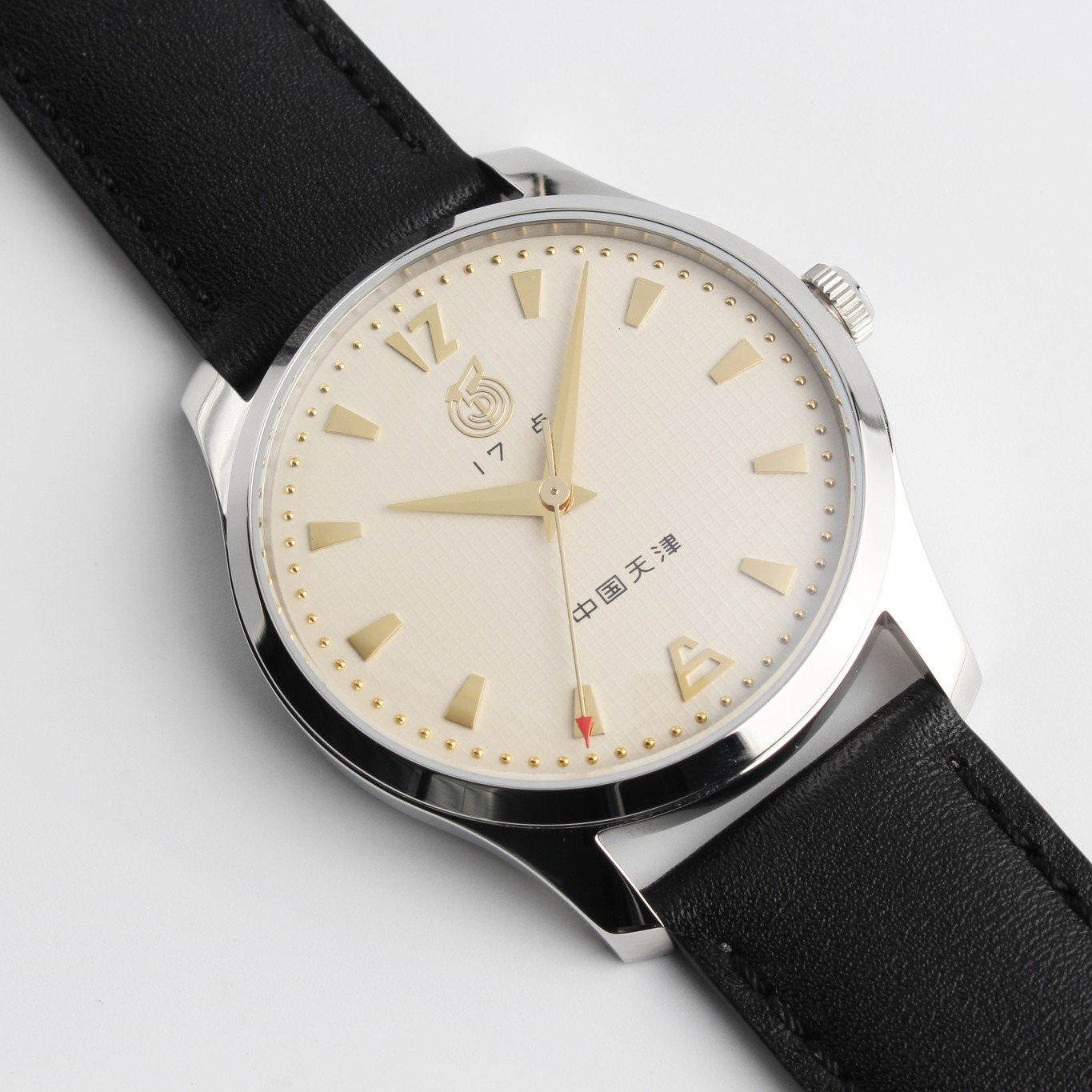 Our reissue of the Seagull Five Star from 1957 features a beautiful gold-on-gold toned dial.
https://www.seagullwatchcompany.com/product-page/seagull-replica-51-retro-classic-automatic-watch-1070
#watchesofinsta #watchesformen #dailywatch #timepieces #watchesofinstagram #instawatch #watchlover #seagullwatch #Seagull1963 #watchesforsale #watchaddict #watchcollector #watches #watchesforwomen #watchesoftheday