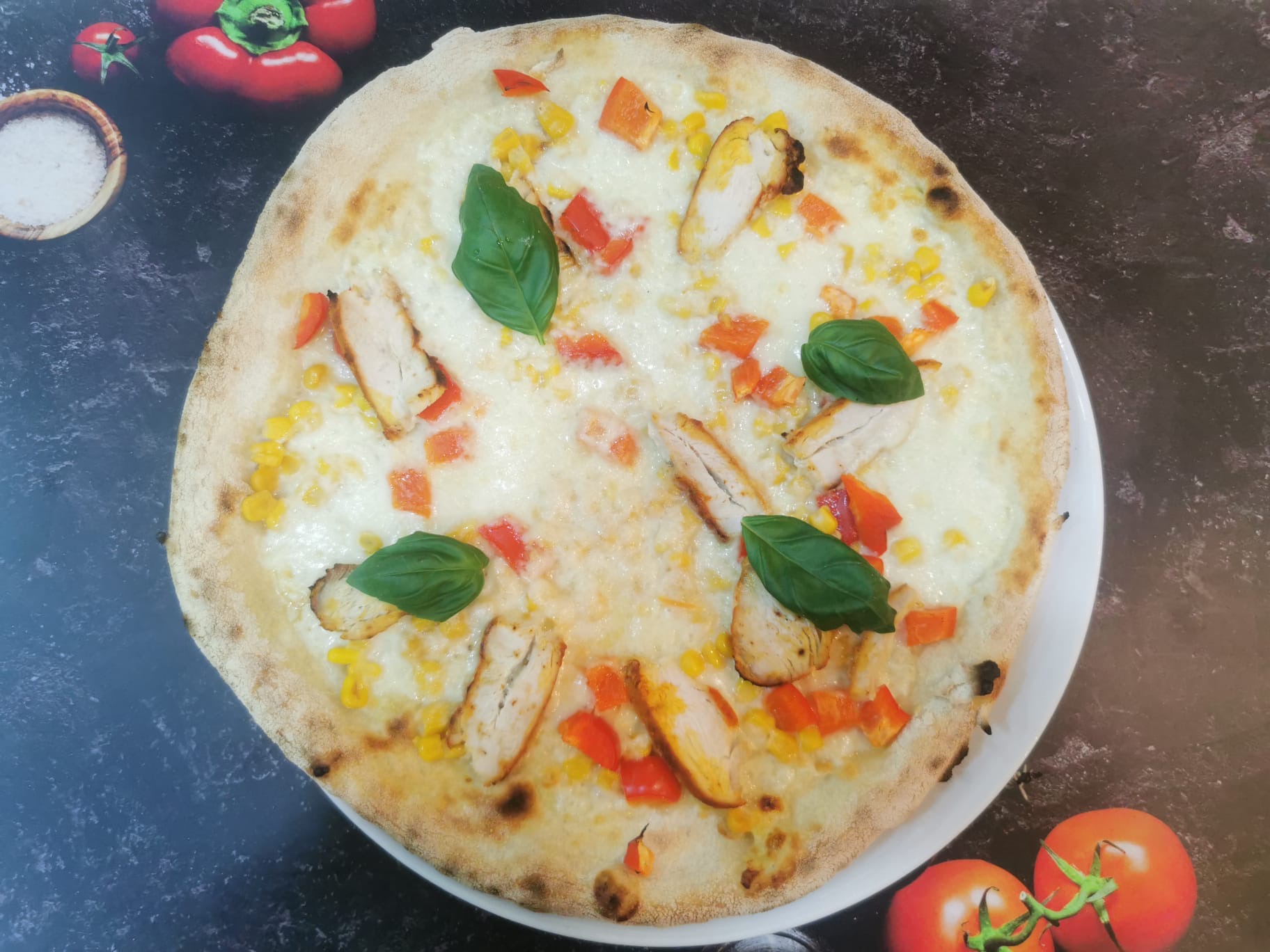 Neue Pizza des Monats zum Jahresbeginn!
Diesen Monat ist die Pizza belegt mit Mozzarella, Hähnchenbrust, Mais und Paprika.
Preis 9,90 € (statt 12,50 €)
Die Aktionen und Preise sind nur gültig für die Bestellung über unsere Webseite oder telefonisch - nicht über LIEFERANDO.de, nur im Durchmesser 30 cm und nur solange der Vorrat reicht.
Unsere Pizza mit Käserand gibt es auch weiterhin bei uns zu bestellen.
#pizza #pizzeria #pizzeriacortina #pizzalieferservice #lieferservice #pizzabruchsal #bruchsal #italienischeküche #cortina #foodporn #foodlover #pizzatime #pizzalovers #pizzerias #italy #italienfood #italianfood #italia #italienischespezialitäten #pizzadelivery