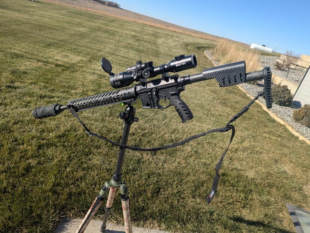Nothing beats a sleek setup in the great outdoors! Huge thanks to @jschmidt16274 for rocking his thermal 22ARC with our ultra-light Carbon Fiber AR15 Handguard, Pistol Grip, and Adjustable Stock.🔥
#customerappreciation #lightweight #carbonfiber #carbonfibergunparts #smokecomposites #AR15 #stock #Handguard #gunsofinstagram #MadeinUSA