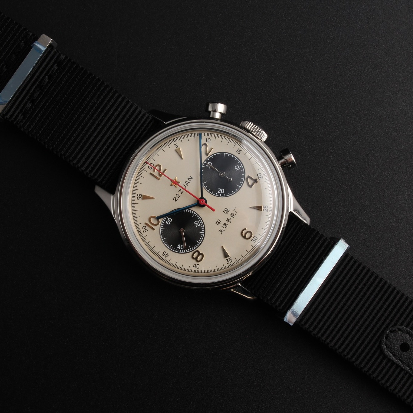 Your watch strap says a lot about your style. Are you team Nylon for its rugged, adventurous feel, or do you prefer the sleek, sophisticated look of a Mesh strap?
https://www.seagullwatchcompany.com/product-page/seagull-limted-edition-panda-pilot1963-manual-mechanical-chronograph-watch-d1963
#watchcollector #timepieces #watchoftheday #watchesforwomen #watchesoftheday #dailywatch #watchesforsale #Watches #watchaddict #seagullwatch #Seagull1963 #watchesofinsta #watchesofinstagram #watches #instawatch #watchlover #watchesformen #wristwatches #wristwatch