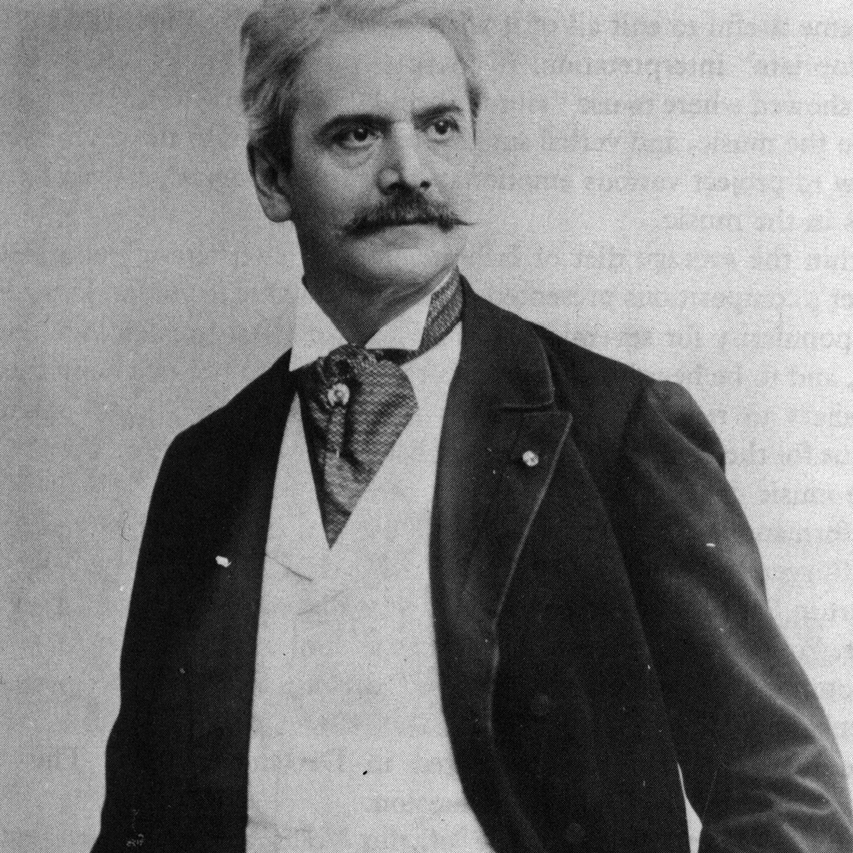 Seguimos explicándovos un pouco de cada unha das categorías do Concruso Soncello: Hoxe vos falamos da Categoría Popper, adicada (como non podería ser doutro xeito) ao lexendario compositor e violoncellista checo David Popper (1843-1913).
Para participar nesta categoría tés que ter nacido despois do 1 de xaneiro de 2003.
Na fase eliminatoria deberás tocar un estudio ou capricho e un par de movementos contrastados dalgunha das suites IV, V ou VI de Bach (agás o preludio), e se pasas á final, unha obra libre que non dure máis de 15 minutos.
Segue lendo as bases na nosa web e se queres saber máis sobre o concurso…presta atención as vindeiras semanas!
Anímate a participar…O prazo de inscrición está aberto ata o 14 de abril!
www.soncello.org/gl
___________________________________________
Os seguimos explicando un poco cada una de las categorías del Concurso Soncello: Hoy os hablamos de la Categoría Popper, dedicada (como no podía ser de otra manera) al legendario compositor y violoncellista checo David Popper (1843-1913).
Para participar en esta categoría tienes que haber nacido después del 1 de enero de 2003.
En la fase eliminatoria deberás tocar un estudio o capricho y un par de movimientos contrastados de alguna de las suites IV, V o VI de Bach (excepto el preludio), y si pasas a la final, una obra libre que no dure más de 15 minutos.
Sigue leyendo las bases en nuestra web y si quieres saber más sobre el concurso… ¡presta atención las próximas semanas!
Anímate a participar…¡El plazo de inscripción está abierto hasta el 14 de abril!
www.soncello.org