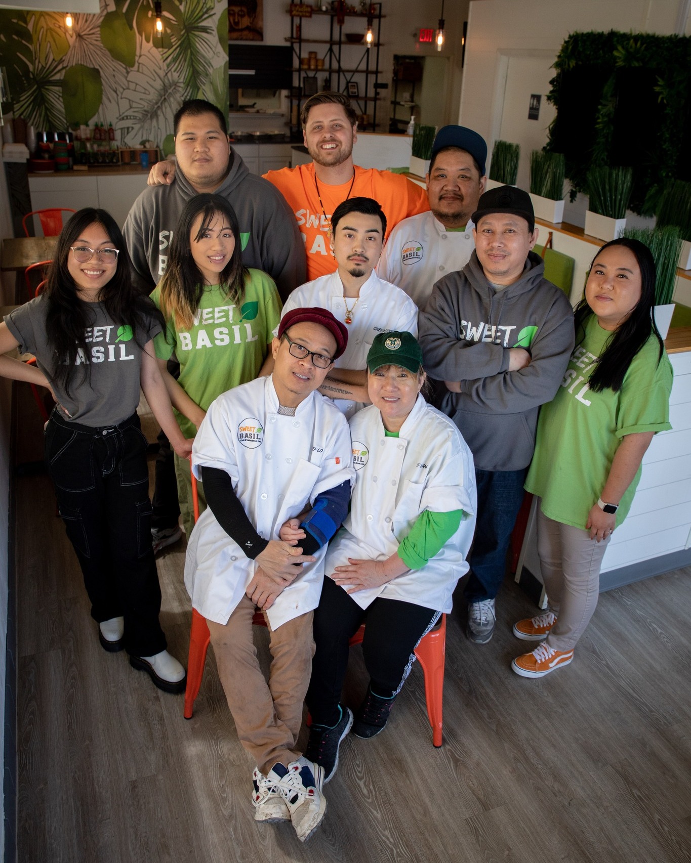 🎄 Dear SB Fam,
As the year comes to a close, our family wants to extend our heartfelt thanks for your continued support. 🙏 Your friendship and patronage this year have made all the heartaches, headaches and stress of owning a small business worth it!
Here's to more family dinners, date nights, special occasions and takeout meals together; sprinkled with laughter, joy, and a dash of our secret ingredient - love.
Happy Holidays!
The Sweet Basil Family & Staff 🍜
.
.
.
#sweetbasilmke #smallbusinessmke #smallbusinessowners #familybusiness