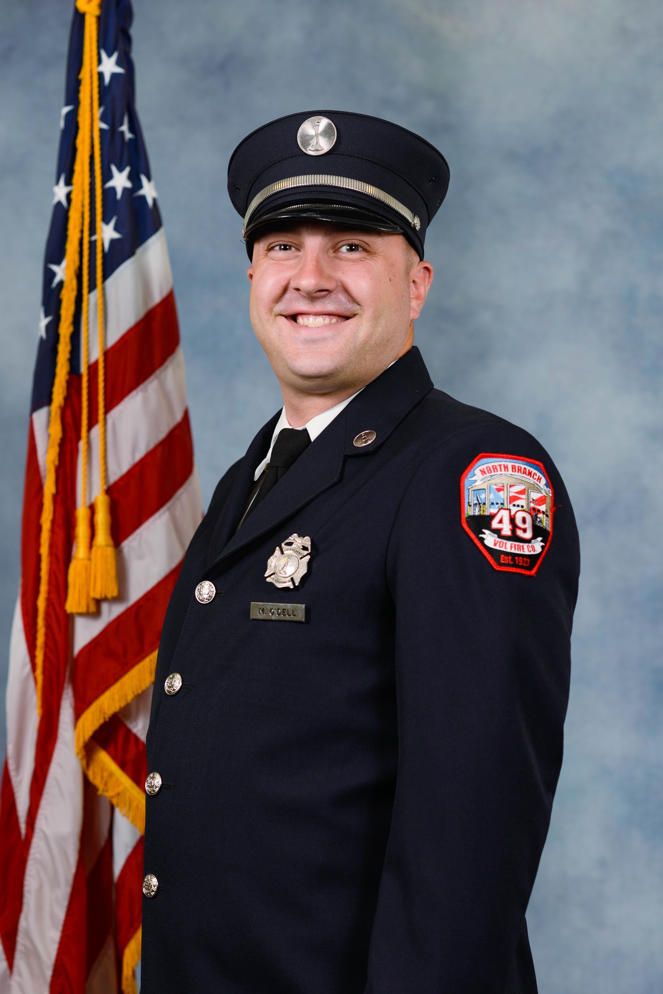 Election Result: Captain, 2025
North Branch is proud to announce a new Captain for 2025-- Mark O'Dell has been elected to fill the position after serving as a Lieutenant for the last five years.
Mark came to us in an epic trade in 2014 after having served as a line officer for Bradley Gardens Fire.
Congratulations, Mark!