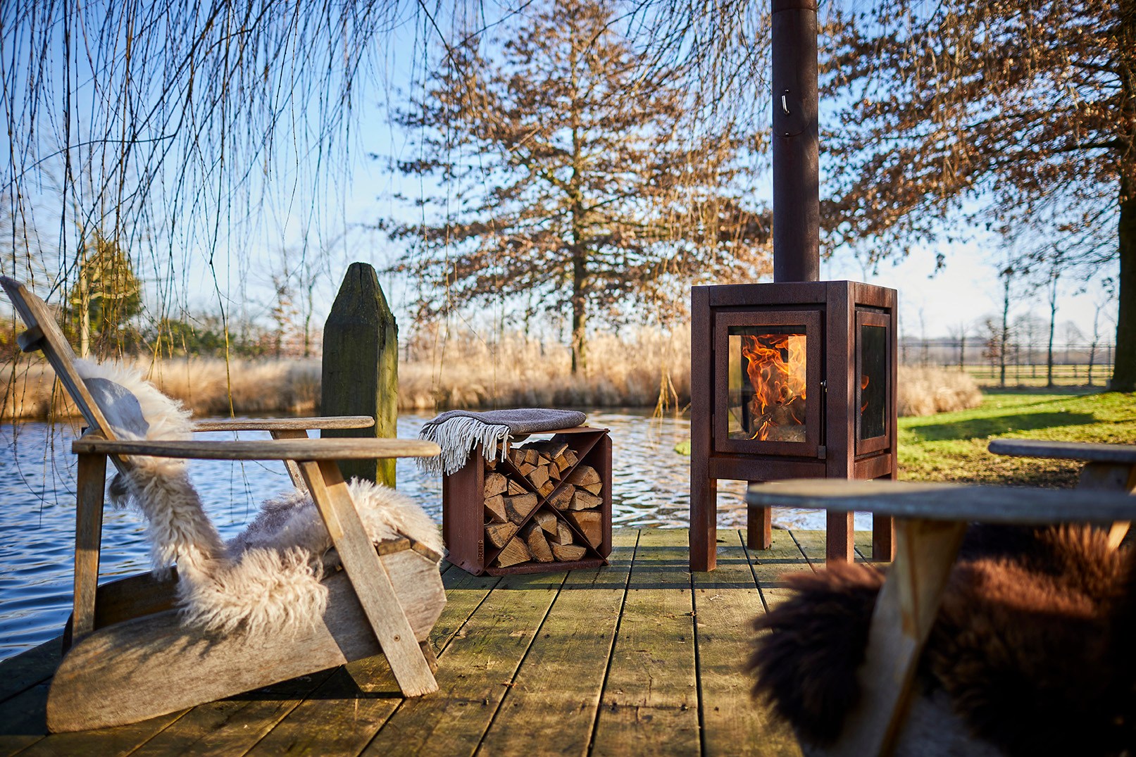 Wäermt, Gemittlechkeet an super Design! Eis Corten-Stol-Kamäiner sinn déi perfekt Ergänzung fir äre Gaart wärend den kalen Deeg 🍁🔥 #GaartMomenter"