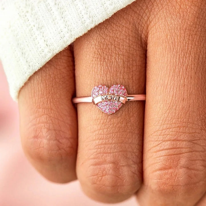 ๐ A Sparkling Tribute to Mum! ๐
Show your love with the Signature You Mom Heart Pink Sparkle Ring โ a stunning symbol of warmth and appreciation. โจ Featuring a delicate heart-shaped pink cubic zirconia in a timeless rose gold finish, this elegant piece is crafted from 925 sterling silver and plated in 18K gold for a luxurious touch.
๐ Get 30% OFF for Motherโs Day! ๐
Use code LOVEMUM30 at checkout and make Mumโs day extra special. ๐
๐ Available in US sizes 6-9 | ๐ Tarnish & water-resistant | ๐ 1-year warranty
#Amberelle #AmberelleJewellery #MothersDayGift #GiftForMum #JewelleryLover #RoseGoldRing #LuxuryJewellery #MeaningfulGifts