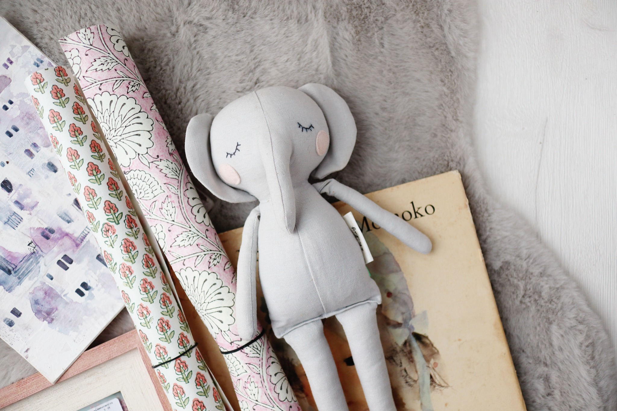 Ellie Elephant made with soft grey Essex Linen fabric by Robert Kaufman. <3