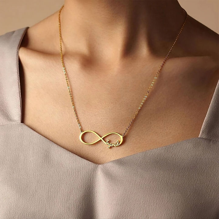 ๐ธ Celebrate the ones you love with our Signature You Infinity Necklace! ๐ธ
Personalise this stunning infinity necklace with 1 to 4 names, each up to 8 characters long, symbolising eternal love and connection. Crafted with high-quality stainless steel and plated in silver or 14k gold, it's built to last and will remain as beautiful as the day you first wear it. โจ
For Motherโs Day, enjoy 30% off with code LOVEMUM30! ๐
Gift a piece of timeless elegance to someone special! ๐
๐ Tarnish and water-resistant
๐ 1-year warranty
๐ Cable chain lengths: 37cm, 45cm, or 50cm
Shop now at Amberelle! ๐
#Amberelle #AmberelleJewellery #MothersDay #PersonalisedJewellery #InfinityNecklace #GiftIdeas #TimelessElegance #JewelleryLovers