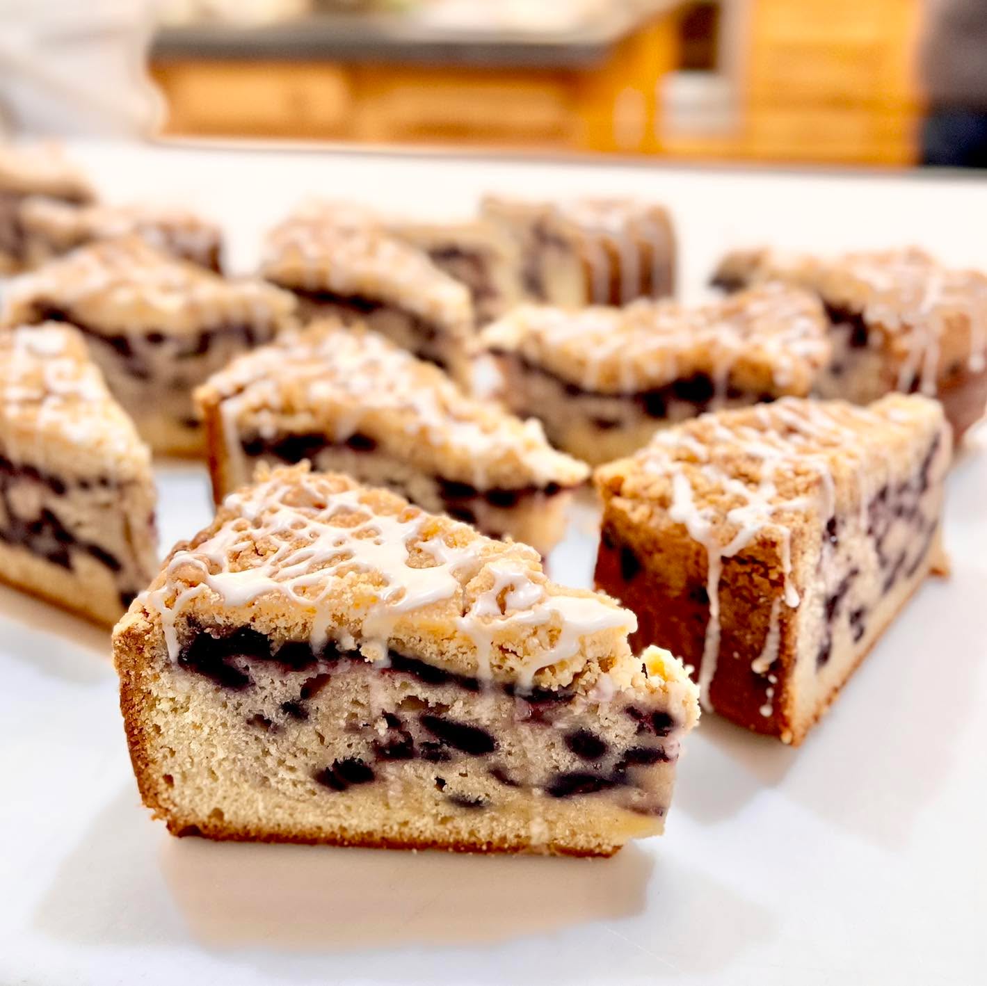 Happy Thursday! We hope you all thoroughly enjoyed your Thanksgiving! We’ve been busy in the kitchen! 👇🏼👇🏼👇🏼
🌲NEW!!! FLUFFERNUTTER Cookies!! “The best cookie I have ever had!” ~Spencer
🎄Decadent Cream Cheese Brownies!
🌲 NEW!! Deliciously thick wild blueberry 🫐 coffee cake! Seriously amazing!
🎄Handmade Mini Pies! Classic Apple Lattice, Wild Blueberry or Dark Sweet Cherry Almond
🌲Gluten Free Apple Pie Shortbread
🎄Back by popular demand! Fresh Cranberry Orange Shortbread
🌲Deliciously tart lemon 🍋 bars!
🎄Fresh out of the oven! Jalapeño Cheddar Bread
🌲Italian Wedding Cookies!
🎄Pumpkin Walnut Chocolate Chip Bread
🌲Deliciously Rich Pink Champagne Cupcakes w/ Strawberry Buttercream
🎄Classic Carrot Walnut Cupcakes
Plus lots of 50% off items!! Stay tuned for our holiday specials!
614 N Beeline Hwy