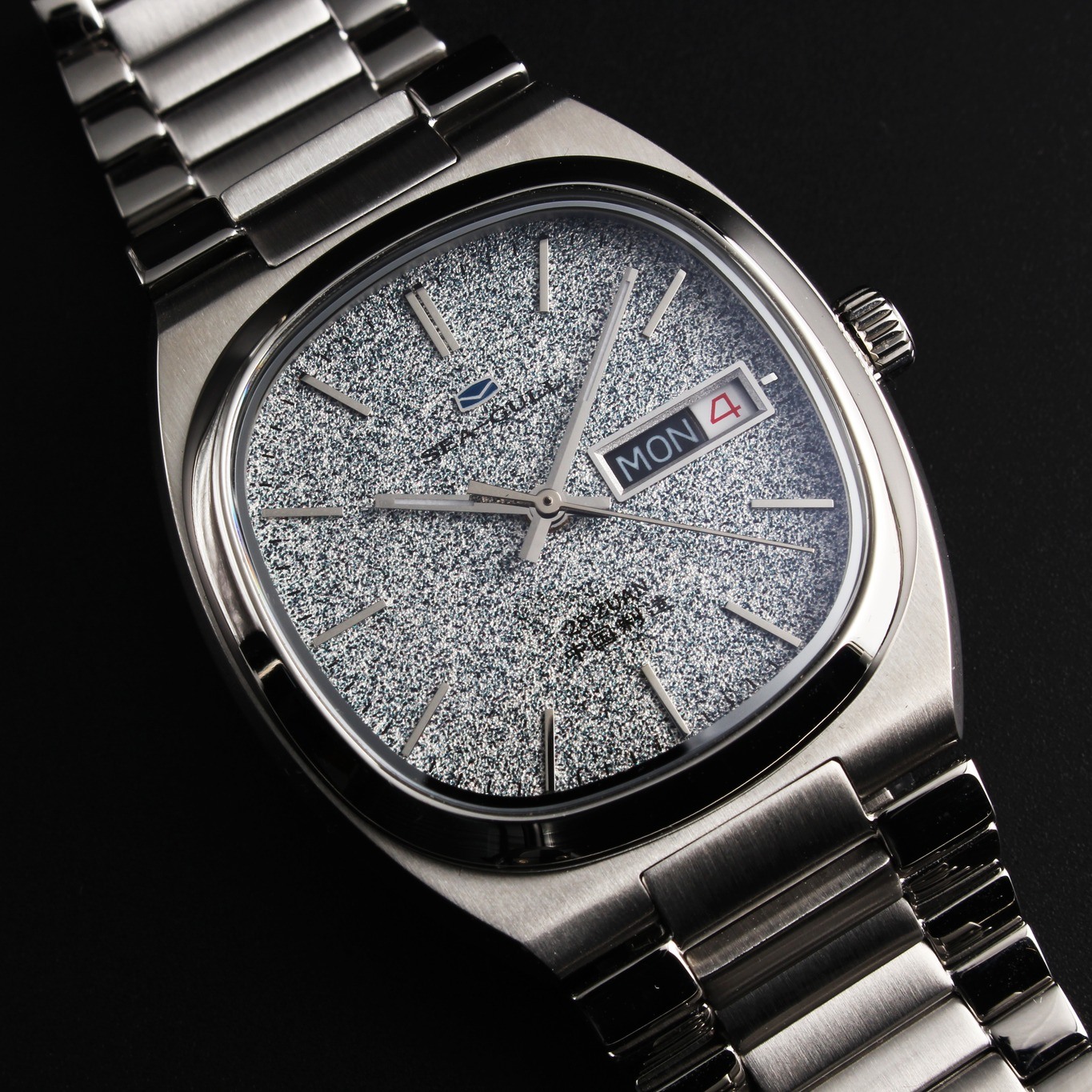 Back with a new dial, introducing the Static No Signal TV, the Seagull 1051C. Who remembers the noise? 📺
https://www.seagullwatchcompany.com/product-page/seagull-retro-no-signal-snowflake-small-tv-34mm-unisex-automatic-watch-1051c
#watches #watchesofinstagram #watchesoftheday #watchoftheday #watchesofinsta #watchcollector #Seagull1963 #timepieces #instawatch #watchaddict #watchlover #watchesformen #watchesforsale #dailywatch #seagullwatch #wristwatch #watchesforwomen