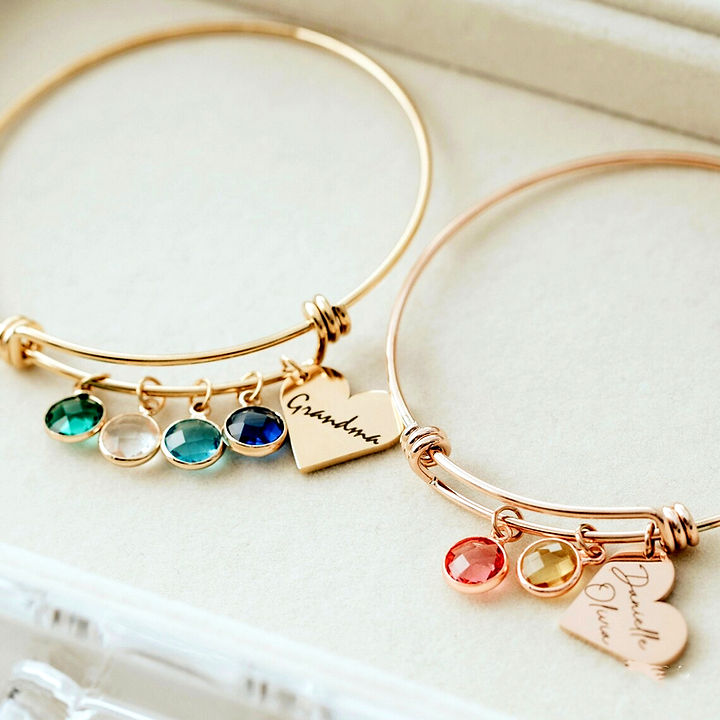 โจ Celebrate life's special moments with the Signature You Birthstone Custom Hanging Heart Bangle! โจ
This elegant piece lets you personalise up to 8 dazzling Cubic Zirconia birthstones, symbolising cherished memories or loved ones. Complete with a hanging heart pendant engraved with a name of your choice, this bangle is a beautiful gift or keepsake for any occasion.
๐ Available in Silver, 18K Gold, or 18K Rose Gold, it's tarnish and water-resistant for lasting beauty. Perfect for Motherโs Day or any special moment! ๐ธ
๐ Enjoy 30% OFF with code LOVEMUM30. Don't miss out!
#Amberelle #AmberelleJewellery #MothersDayGift #PersonalisedJewellery #CustomBangle #GiftIdeas #MeaningfulJewellery #Handcrafted