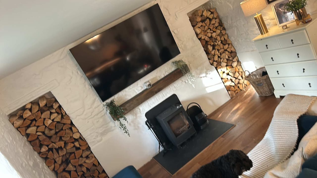 One happy Pembrokeshire Logs customer all stocked up!
Call 01348 837179 to order or visit our website www.pembrokeshirelogs.co.uk