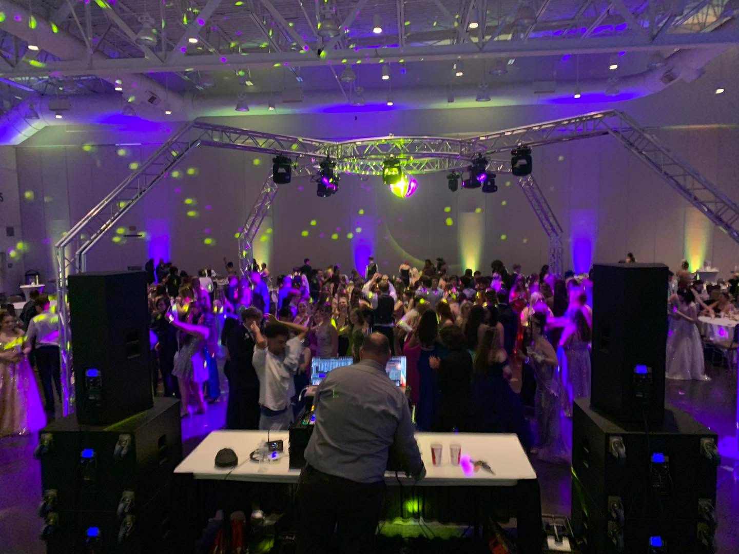 We had an amazing weekend celebrating proms with Collegiate Academy, Reach Cyber, Cambridge Springs, Seneca, Harbor Creek, Cochranton, and North East! We hope all of you had as much fun as we did! Thanks for having us!
#prom #prom2023 #prom #dj #promdj #promdj2023