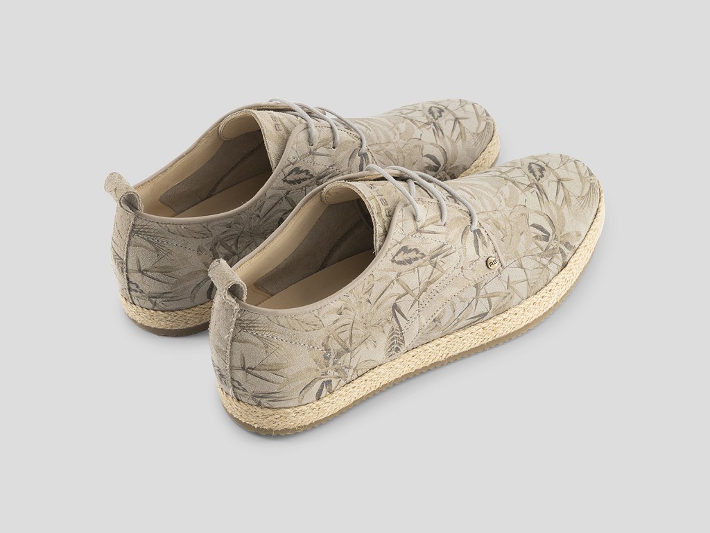 Kožené espadriles jsou ideální na tyto letní dny. Poslední dva kusy ve velikosti 45 a 46. 👞
e-shop: https://www.mejta.cz/product-page/espadrilles-fred-named-fred