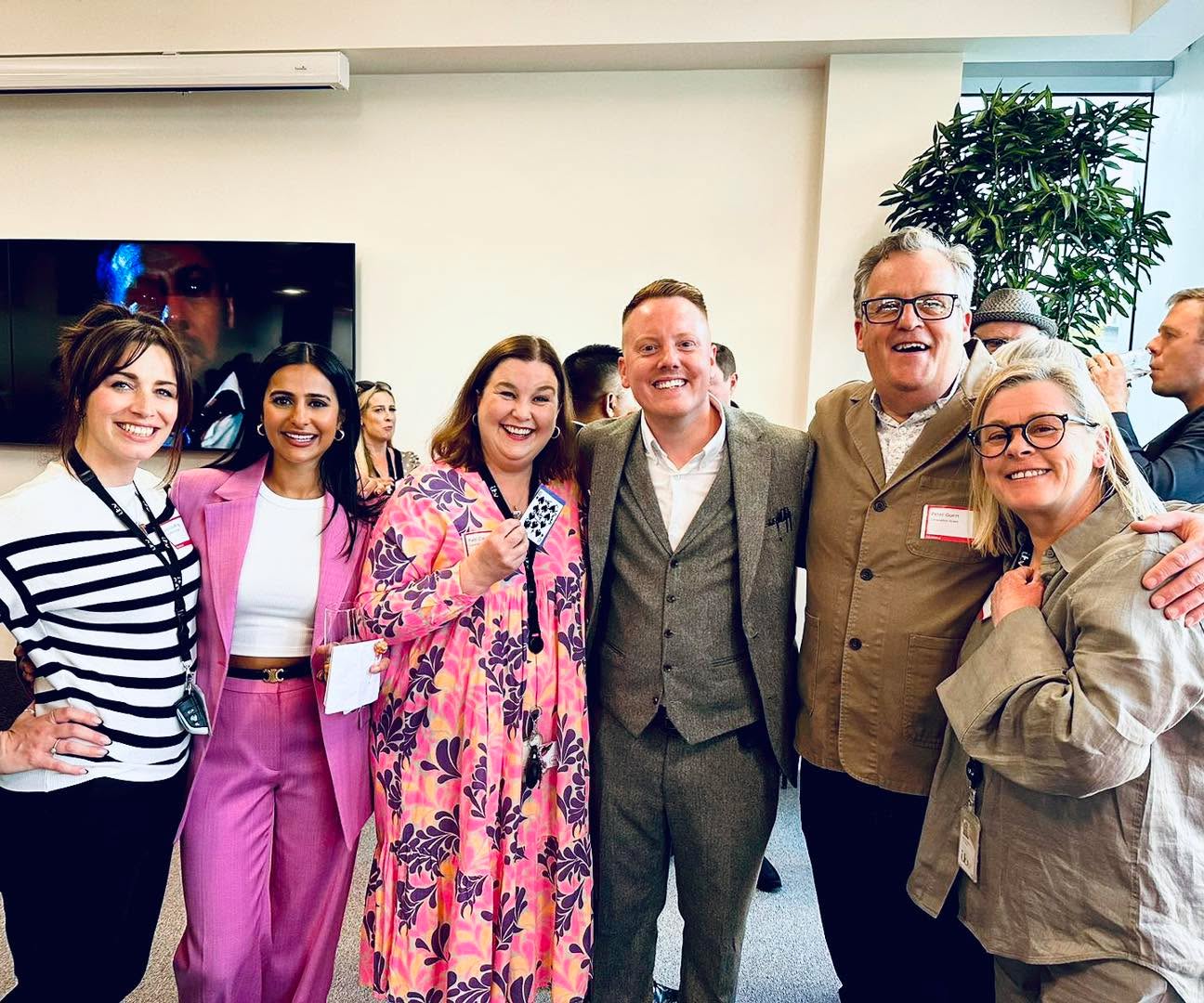 Lovely evening last night spent at ITV studios performing for politicians, directors and some familiar faces from the cobbles!
I even had the chance to check out the new Coronation Street attraction which opens its doors on the 1st June. I wonder if the need a magician to entertain in The Rovers Return 🤔 🍻
#livingthedream