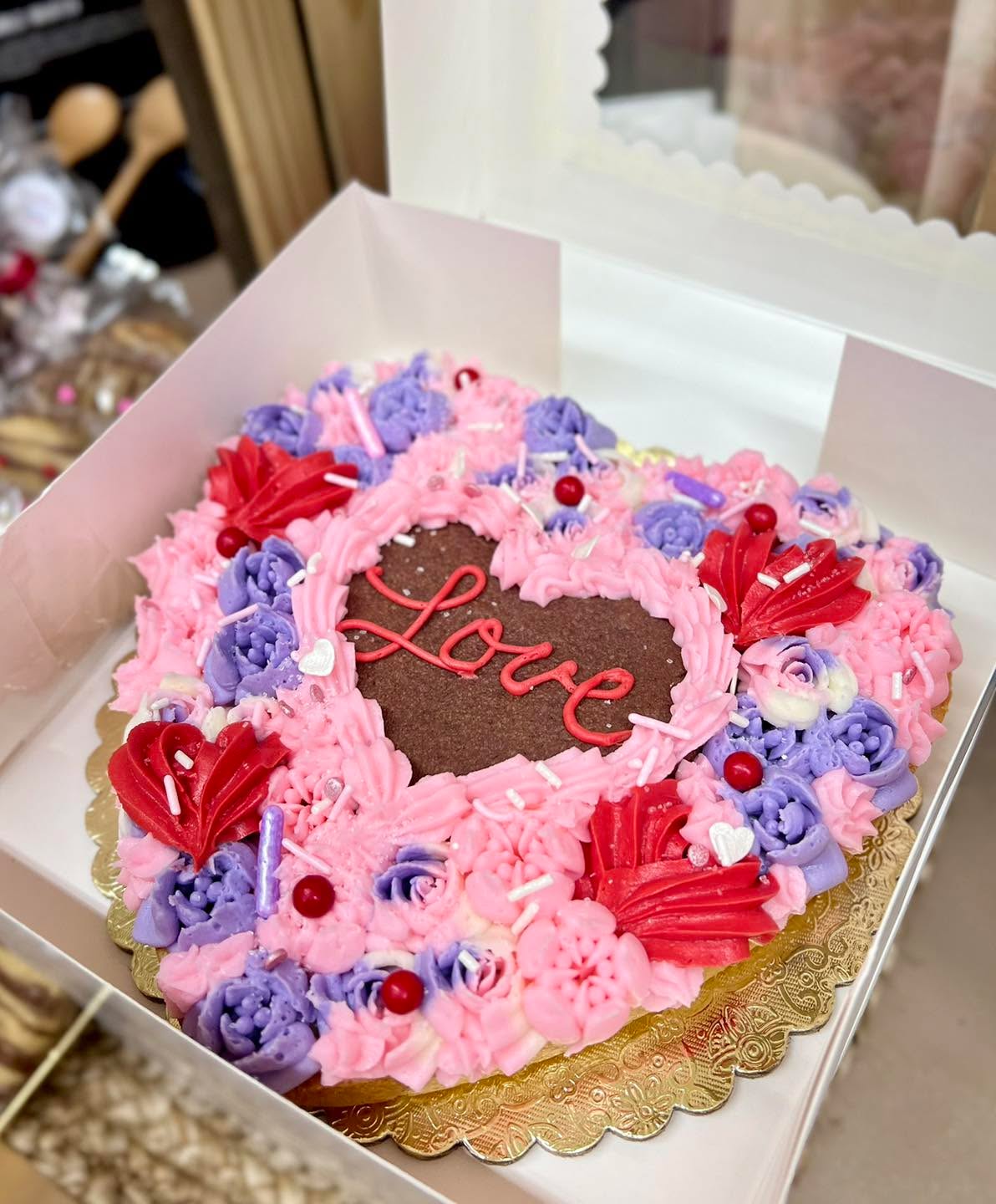 Happy Monday Everyone!
We know that you all have been a little confused about our closure and we apologize for this as we work out the details ourselves. That said, we have officially decided to close our shop in Swiss Village (614 N Beeline Hwy). We will be continuing with wedding and large events only at this time.
That said, these are the following hours this week:
Tuesday-Friday: 10-5pm
Please note our last day to purchase our goods and retail will be Friday, February 16th, 2024. We will also be offering 25% off all non food merchandise all week.
We want to express our deepest gratitude for allowing us to serve our community and clients over the years. It has been an honor to be a part of your special moments and celebrations.
With warmest regards,
All of us at Kendra’s Country Bakery 💕
#paysonazbakery #kendras_country_bakery #asweetgoodbye #paysonaz