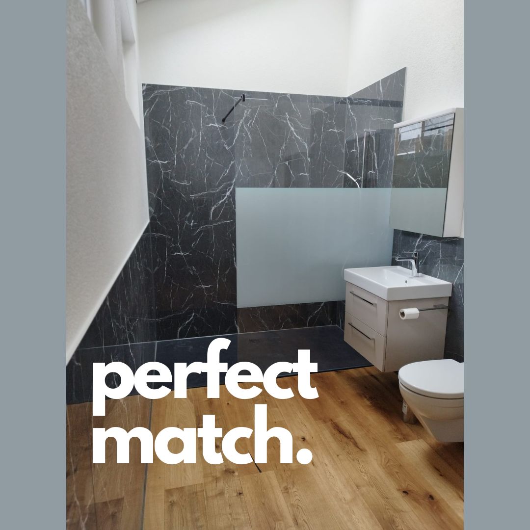 PERFEKT KOMBINIERT.
Das Glas fügt sich nahtlos in die Verbindung von Holz und Marmor ein. Der Sichtschutz ist dezent und ermöglicht einen grosszügigen Lichteinfall in die elegante Nasszone.
#glas #glasamanufaktur #verglasung #duschtrennwände #nasszone #interiourdesign #spa #glasbearbeitung #verglasung #swissness