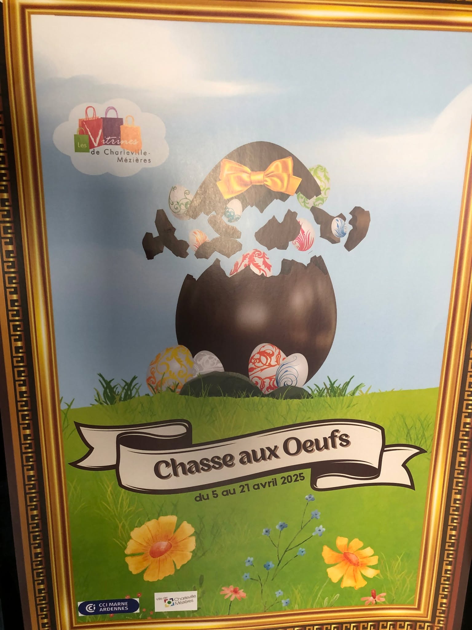 đ„đ S'Consult Events joue le jeu pour PĂąques !
Nous sommes fiers de soutenir le commerce local en participant Ă la Grande Chasse aux Ćufs organisĂ©e par Les Vitrines de Charleville-MĂ©ziĂšres !
đĄ Et devinez quoi ? Chez nous, vous trouverez lâun des 9 mots clĂ©s indispensables pour rĂ©soudre la grille mystĂšre ! Oui, on a la grille ET un mot⊠mais chuuut đ€«
đŻ Le principe :
Partez Ă la recherche des Ćufs colorĂ©s et des mots cachĂ©s dans les vitrines des commerces participants. RĂ©cupĂ©rez votre grille de mots croisĂ©s et partez en mission Ă travers la ville pour tenter de gagner un ĂNORME Ćuf en chocolat (et ses petits frĂšres) rĂ©alisĂ©s par nos partenaires gourmands : @chocolatier.polbouchex , @lepechemignon08, @maisonludovicbillard .
đ¶đŠđ§ Pour les enfants⊠mais les grands aussi ont le droit de jouer, non ?
â ïž Attention aux mots piĂšges⊠il va falloir ouvrir lâĆil !
đ Alors, prĂȘts pour une aventure chocolatĂ©e en plein cĆur de Charleville ?
Passez nous voir, la chasse commence chez @sconsult_events !