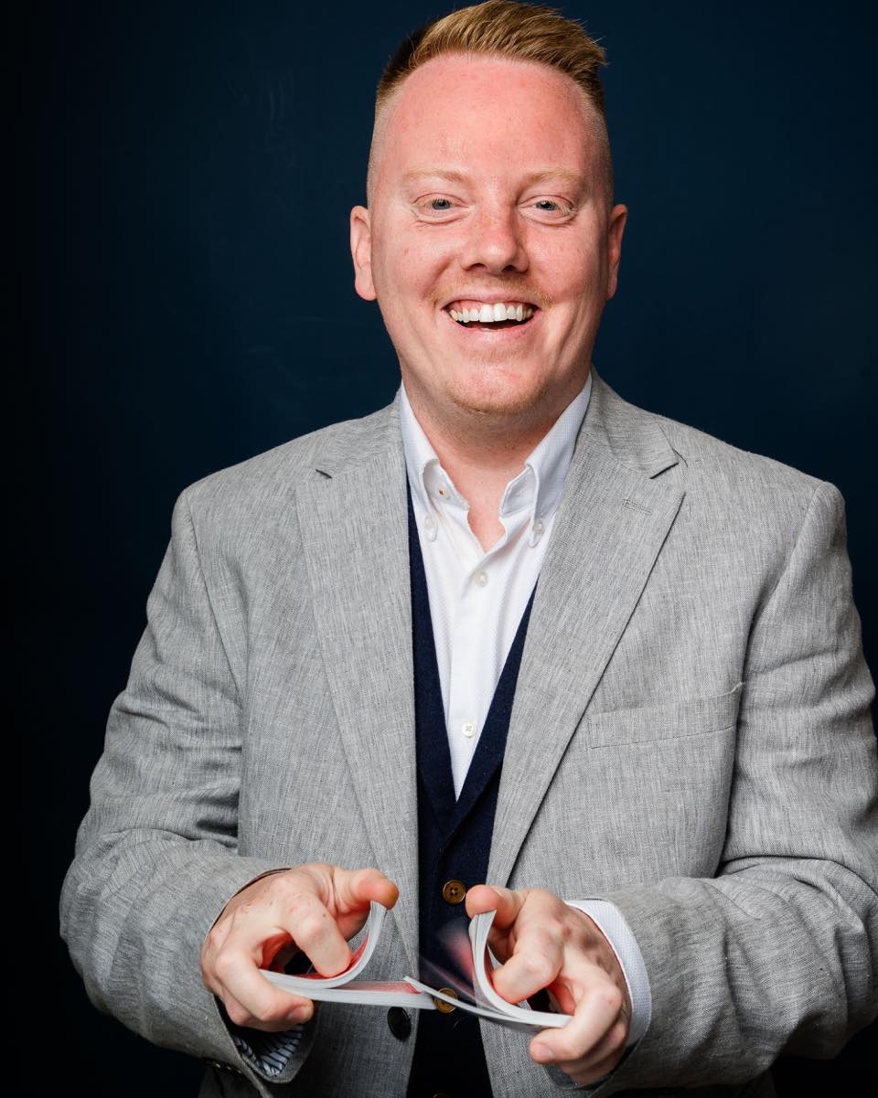 I recently got in touch with my pals over at @eighthavephoto for some promo pics for an advertisement I need doing for the 23/24 football season.
So I come this morning and grace your feed with a picture of me pretending I can shuffle cards.
You’re more than welcome 😀😂