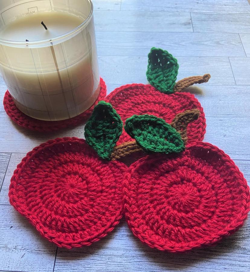 This 4 pc coaster set is perfect to set candles and coffee mugs on, or even in the kitchen under hot dishes. Get a set for yourself or gift one to your favorite teacher - the perfect gift idea!
https://www.encydesigns.com/product-page/crochet-apple-4-piece-coaster-set
#handmadegifts #encydesigns #nebusiness #handmadeisbetter #giftideas #applecoasters #teacherstyle