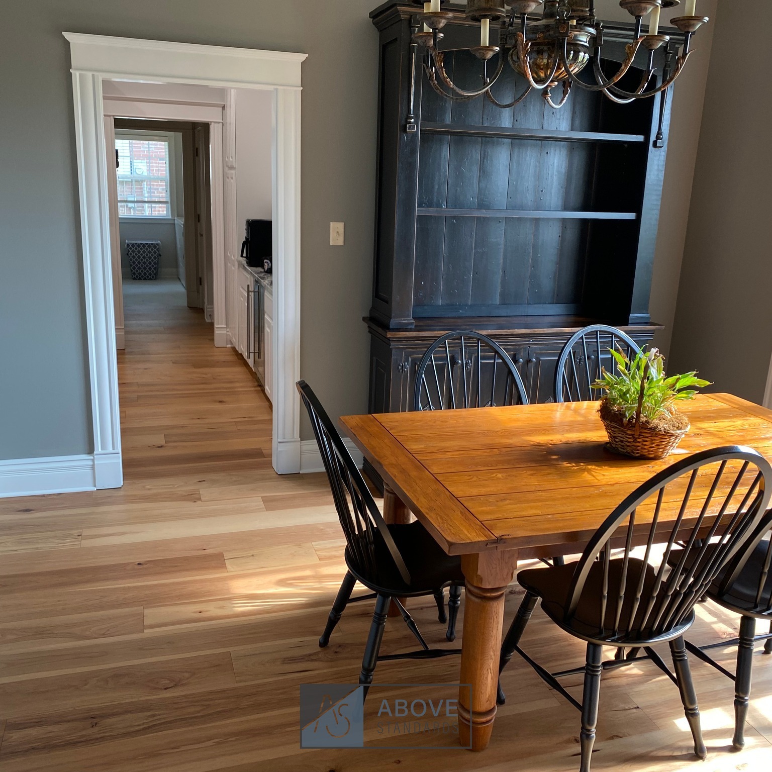 More finished pictures from the Nottingham Project. I wish I would have been more diligent with photographing, but sometimes it slips my mind when I get busy. Here are some of this beautiful hickory hardwood floor. This was a whole house remodel, and I did fail to get finished photographs of the kitchen cabinetry refinishing, the guest bedrooms and laundry, but the lighter colors really gave this home a whole new vibe for the better! Now onto the next one.
#abovestandardsllc #remodeling #residentialremodeling #conwayarkansas