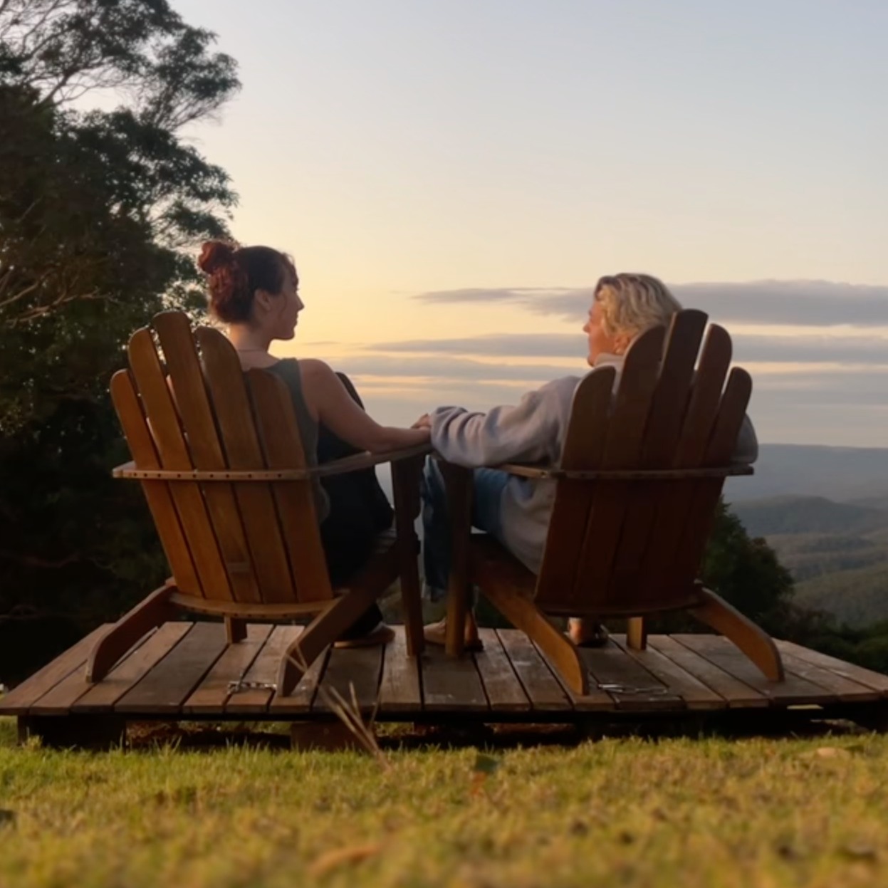 Looking for a romantic weekend getaway? All you need to bring is food, drinks, and clothes! 💑✨
#weekendgetaway #romance #vacation #escapetothecountry #fyreflyretreat #beechmontqld #scenicrimqld #perfectweekend