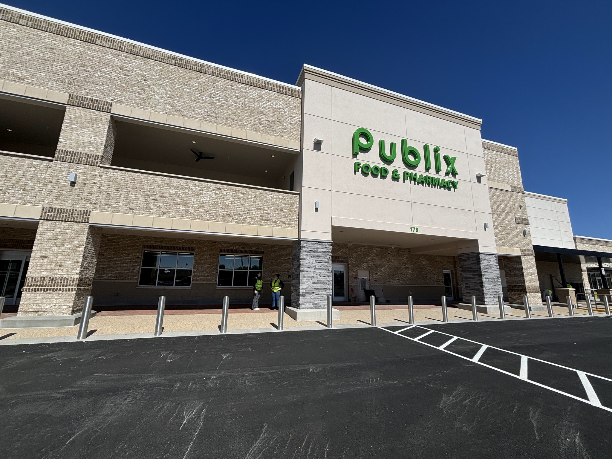 April 9th marks the opening of the Gateway Crossings Shopping Center Publix in Pickens County, Georgia!
On the corner of Highway 515 and Camp Road, the shopping center will be home to a new Publix store among restaurants and other stores. Citizens of Jasper, GA are excited to not travel to far to shop at a Publix store.
Our own Katie Brochard has been running point for the facade design for the Publix Supermarket, Lush Nail Salon, Chicken Salad Chick and other shops of this project. Katie & Caleb have worked on a number of Publix & Shops projects during their time at Hiscutt & Associates, Inc.