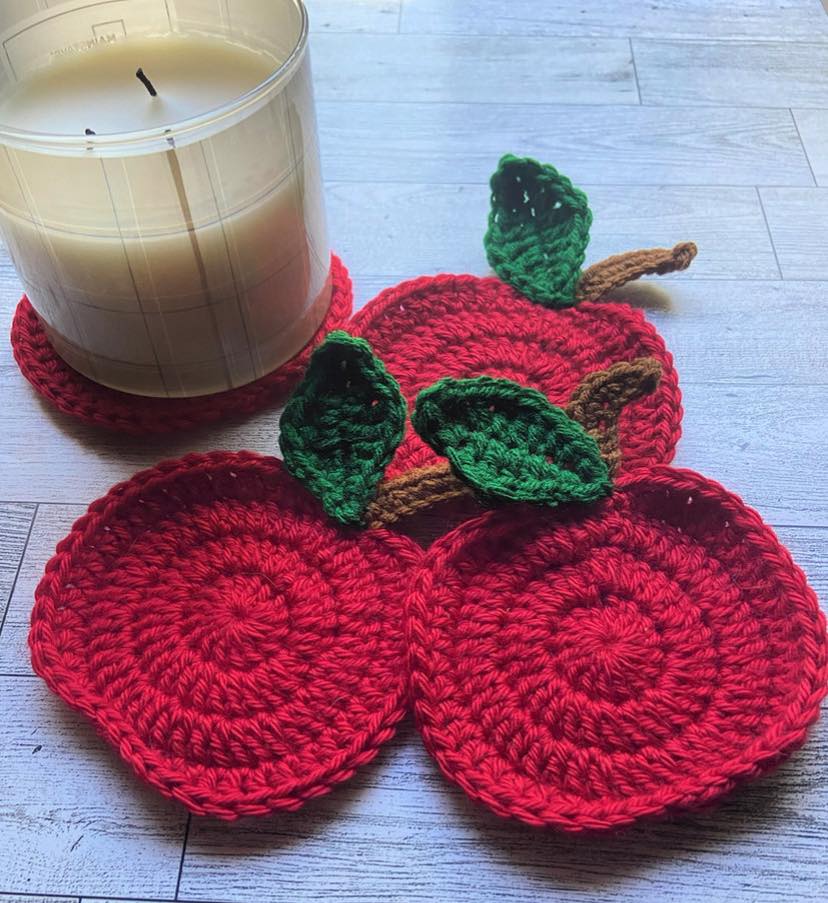 Did you know that next week, May 6-10th is Teacher Appreciation Week? These apple coasters are a perfect little gift for your special teacher. Order now at https://www.encydesigns.com/product-page/crochet-apple-4-piece-coaster-set
#teacherappreciationweek #teacherlife #giftideas #apple #coasters #coasterset #handmadegifts #handmadewithlove