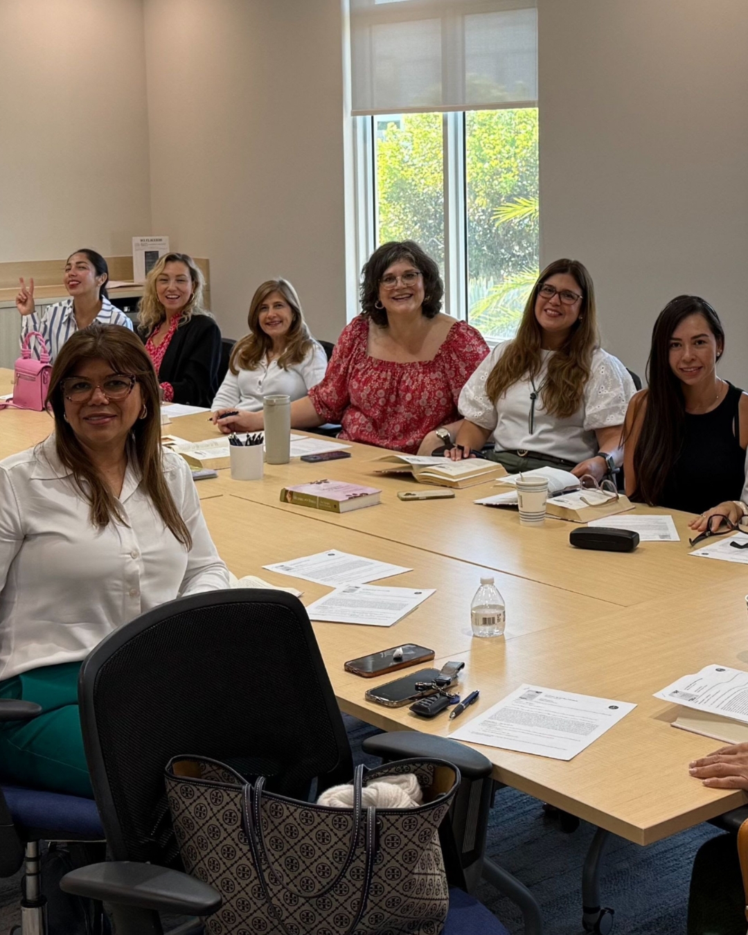 Nearly 50 women, primarily from our DSA families, gather weekly on our Doral campus for Cafecito y Crecimiento, a Spanish Bible Study. Over the past 7 years, God has blessed this program as a wonderful opportunity for women to grow together in faith and in community at Divine Savior. Our Staff Minister, Becky Mueller, shares the following about this amazing ministry, "We are passionate to share the joy of the Gospel message with others and to discuss the application it has for everyday life. Our discussions often include ways we can reflect and share the message of Jesus' love with others. We know that when the Gospel touches the lives of these women who participate, it can also have an effect on the relationships they have with others. With God's help, we are changing lives with Jesus!
#DSM #DivineSaviorMinistries #DSA #DivineSaviorAcademy #DSS #DivineSaviorSchool #DST #DivineSaviorTherapies #MinistryMemo #ChristianWorkplace #CoreValues #MoreMinistryTogether