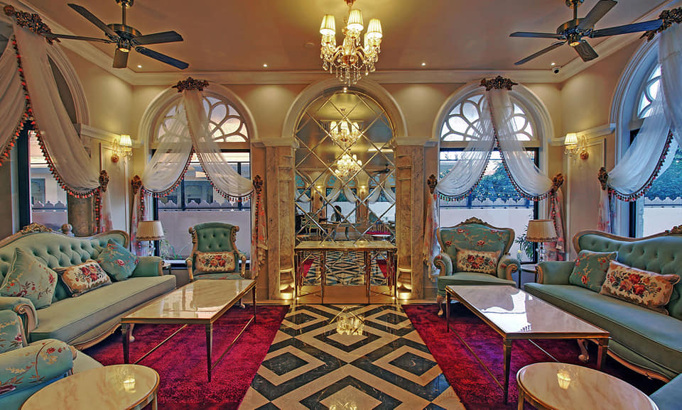 Udaipur the city of lakes has its own beauty and a cozy stay makes it all the more comfortable.....enjoy the great hospitality amazing views of lake pichola and mouthwatering delicacies at Jhadol Vijayvilas and convert your holidays into great memories!
For special rates & bookings, reach out to us: info@seventhheaven-experiences.in
#seventhheavenexperriences #jhadolvijayvilas #whistlingteal #majesticrajasthan #udaipur #sustainabletravel #travelgram #responsibletravel #cityoflakes #Mewar #incredibleindia #loveforfood