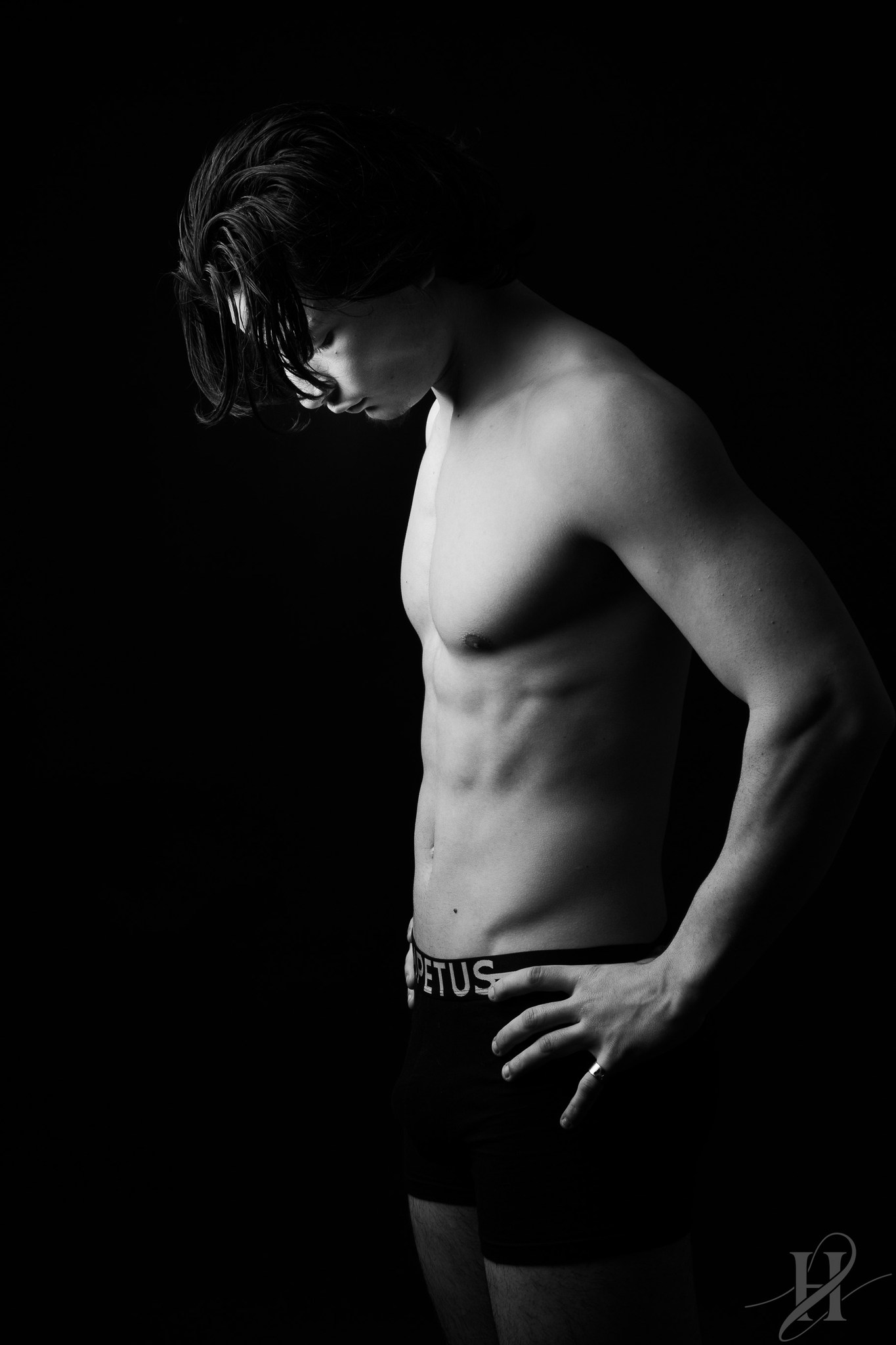 Retour sur un reportage photo Homme au studio pour Matty, Candidat au Mister France 2025. Je lui souhaite toute la réussite qu'il mérite