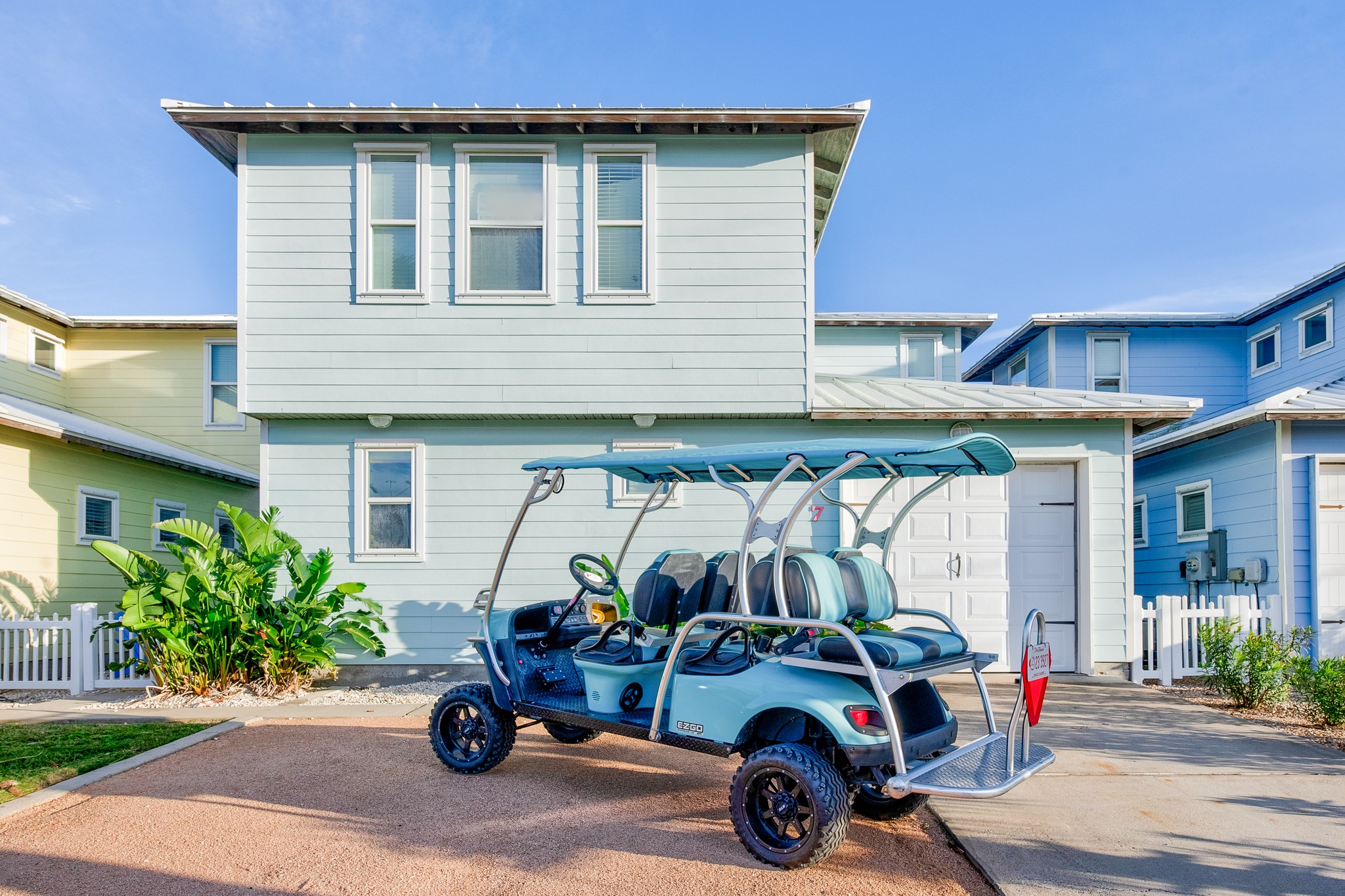Easter Weekend & Sand Fest is still available at Villa Blue Beach House! Book direct with us & save on fees:
🌊 Located in town - no traffic once you're here!
🌊 Pet Friendly
🌊 Community Pool
🌊 Small complex
🌊 6-Seater Golf Cart
🌊 5-Minute Golf Cart Ride to Beach
🌊 Updated Interiors (4 bedrooms, 2 1/2 bathrooms, open floor plan)
🌊 Fully stocked kitchen (air fryers, blenders, toasters, large stock pots, etc.)
🌊 Super Host & Self-Managed - Work directly with me!
3 ways to book:
Airbnb - airbnb.com/h/villablueportaransas
VRBO - https://www.vrbo.com/en-ca/cottage-rental/p4388633vb
Direct - https://www.villabluepa.com/