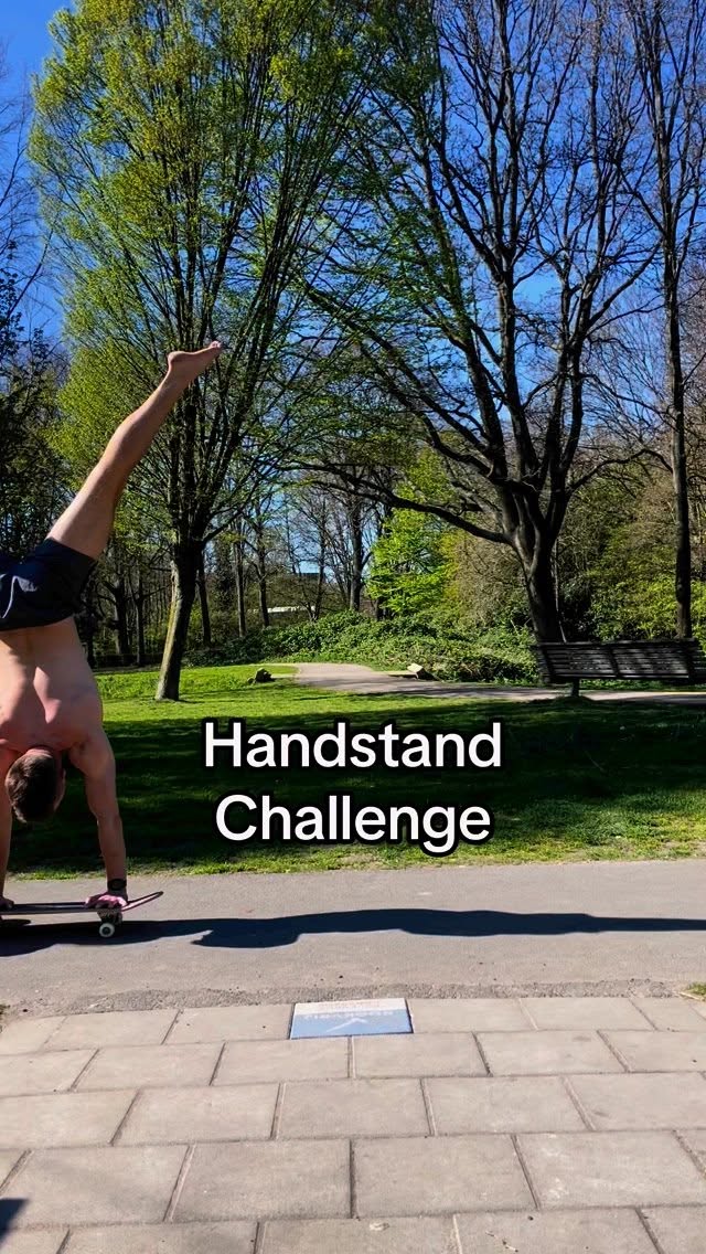 This is harder than it looks 🥲🥲
#handstand #handstand365 #handstandeveryday #handstandchallenge #calisthenics #viralreels #fyp