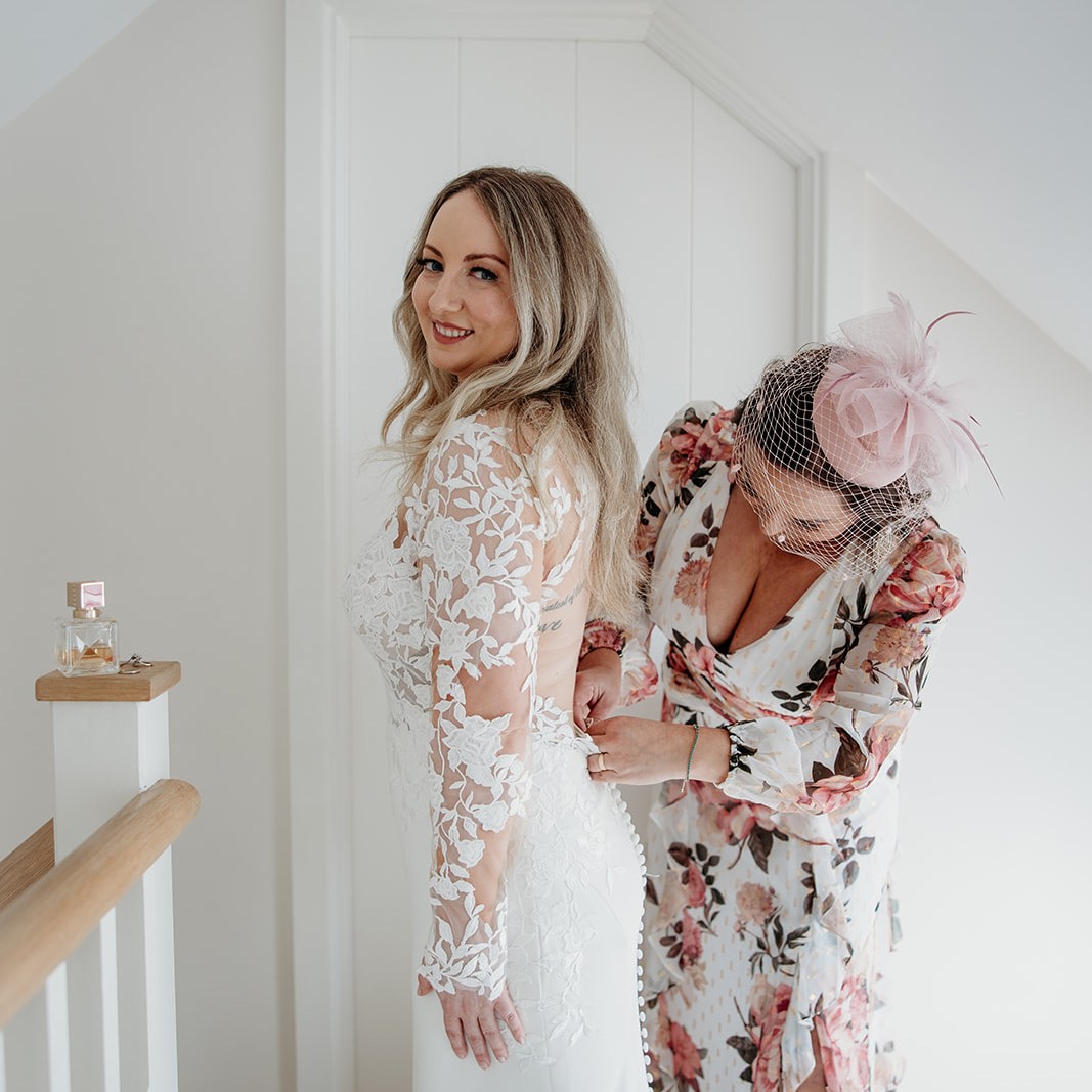 Finishing touches for my beautiful bride Alex! If you are a Bride to be, get in touch to find out more about my Bridal packages for you and your Bridal party. Limited availability for 2024, taking bookings for 2025. Photo Credit: Alexandrea Delgado
#louisekeanemakeup #bridalmakeupartist #bridalmakeup #wicklowmakeupartist #dublinmakeupartist #leinstermakeupartist #bridetobe #WeddingDayMagic #bridalinspiration #bridalinspo #leinstermakeupartist #makeupartist #irishmakeupartist #irishbrides #irishbridalmakeupartist #weddingday #gettingmarried #americanbrides #elopement #engaged #weddingmakeup