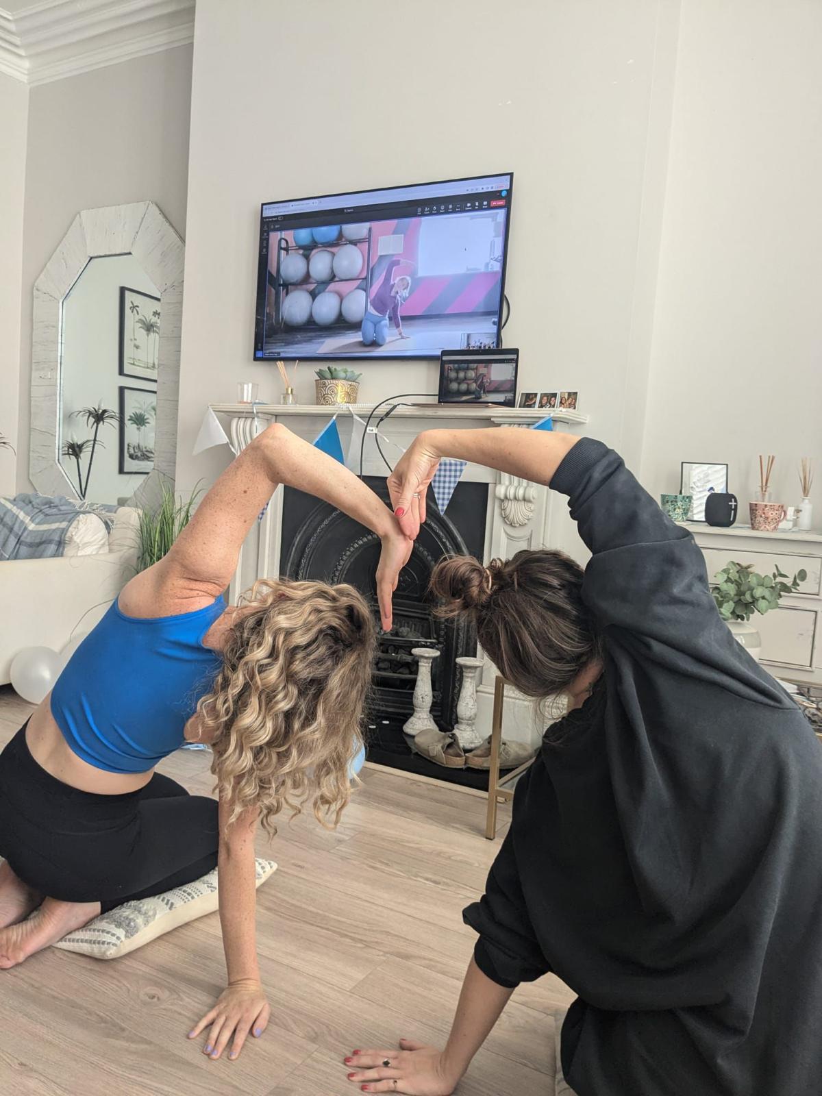 ✨ Last Saturday morning was truly special! 🧘♀️💕 I had such a fun virtual Hen do yoga session for the lovely Beth, organised by her wonderful Maid of Honour. 🎉
We spent the session pulling shapes, having a blast, and flowing through some hilarious pair work yoga sequences in the cosy space they were in. It was all about celebrating Beth and the exciting chapter she's about to start, surrounded by so much love and support. 🌟
Here's to unforgettable moments and the beautiful journey ahead, Beth! 🥂💍
.
.
.
book your tailor made yoga experience through the link in my bio!
#HenDoYoga #CelebratingBeth #yogafunvibe #yogahens #yogaonline #yogaeverydamnday #yogaevents #yogaforall