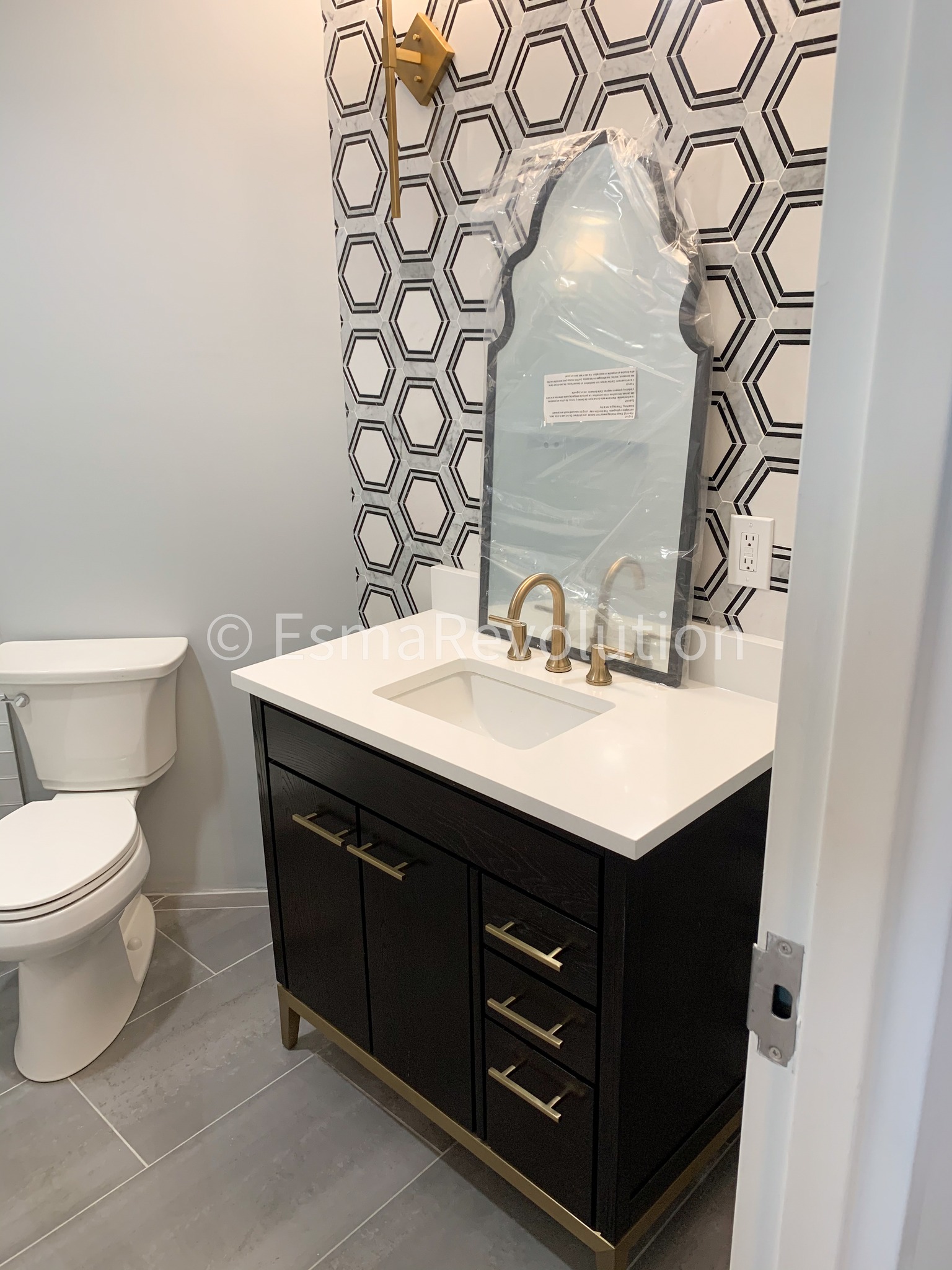 Bathroom Remodel Tips: What to Consider When Choosing Materials 🚿🔨
Remodeling your bathroom? Don’t forget these key points when picking materials:
✅ Slip resistance matters – Especially for floors, look for textured or matte finishes to prevent accidents.
✅ Match function with style – Marble looks amazing, but needs sealing. Prefer low-maintenance? Go for ceramic or quartz.
✅ Ventilation-friendly finishes – Choose paint and materials that can handle humidity without peeling or warping.
Smart choices = a beautiful and functional space that lasts!
678-760-2323
🌐 Esmarevolution.com