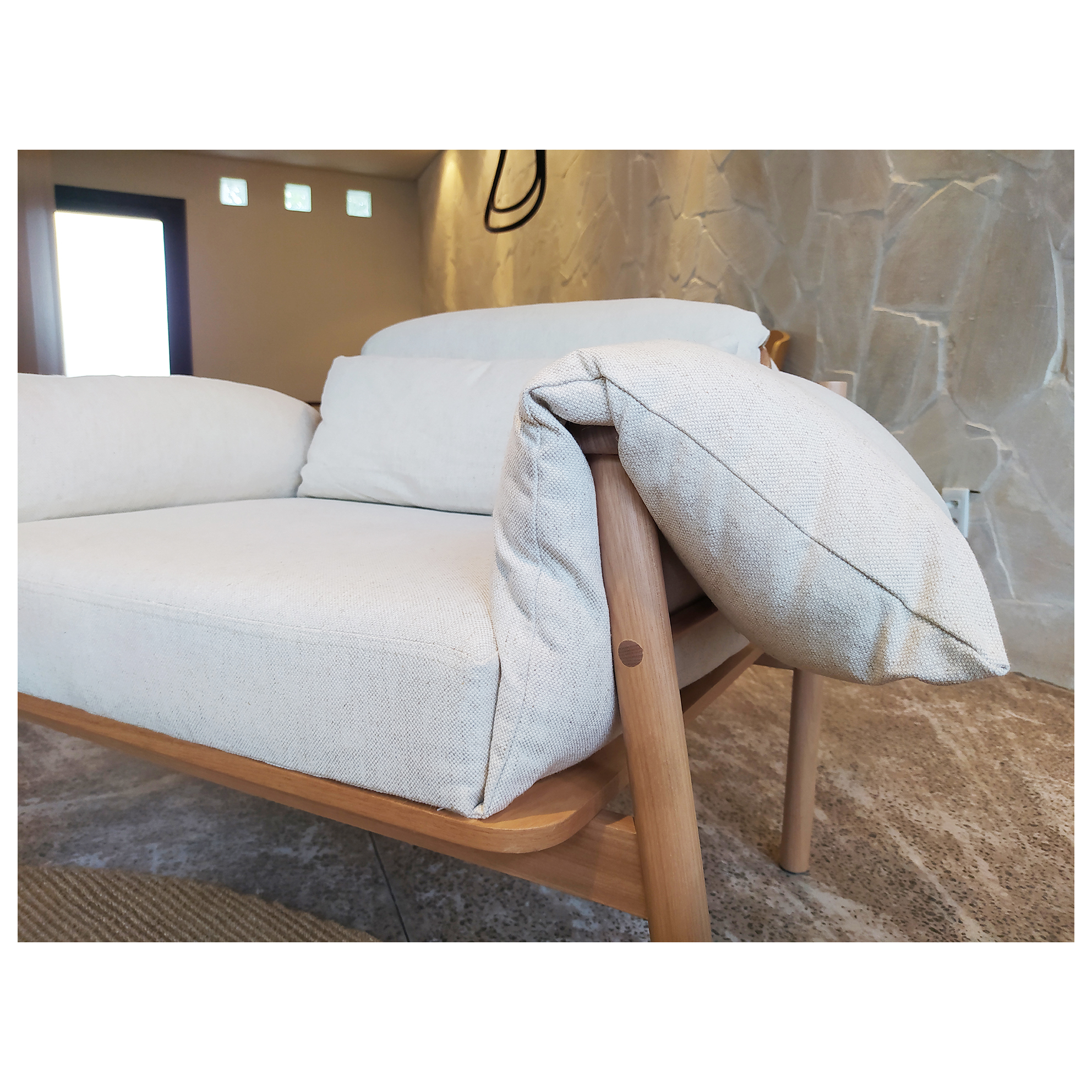 Poltrona Companheiro
Criação e Comercialização: Ars Estúdio
Pensada para ser um abraço delicado, a Companheiro visa ser uma poltrona elegante, que traz acolhimento, mas sem ser despojada ou largada dentro do ambiente. Pensada como uma poltrona destaque.
.
.
.
#moveis #o #decora #m #moveisplanejados #arquitetura #decoracao #veis #design #decor #casa #designdeinteriores #marcenaria #cozinha #moveissobmedida #madeira #interiores #planejados #sala #sofa #moveisrusticos #arquiteturadeinteriores #mdf #home #qualidade #mesa #homedecor #promo #marceneiro #quarto